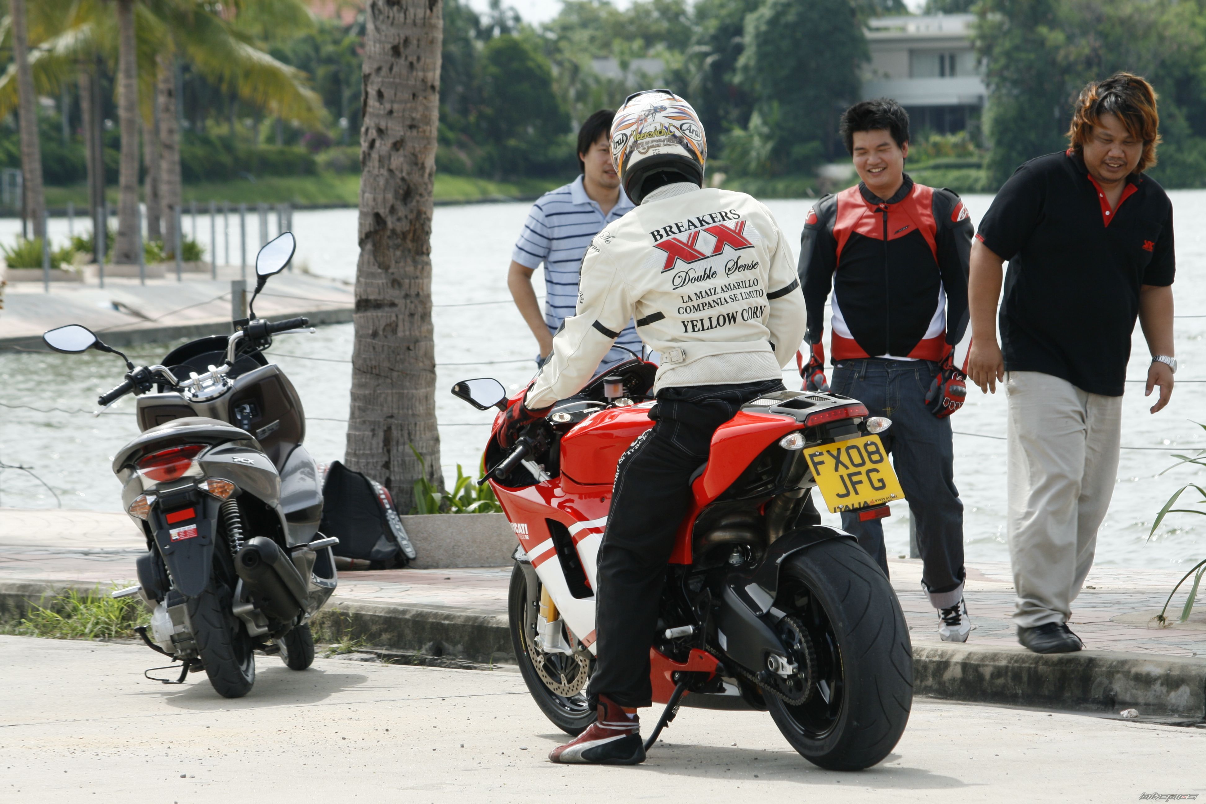 Bike Photo 2024323