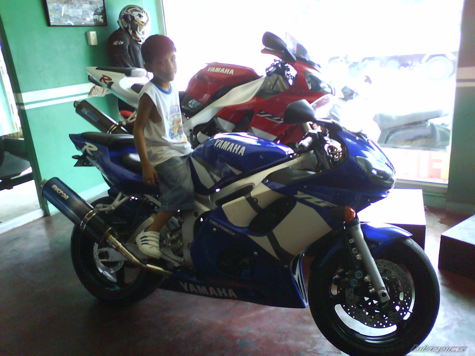 Photo 2024469