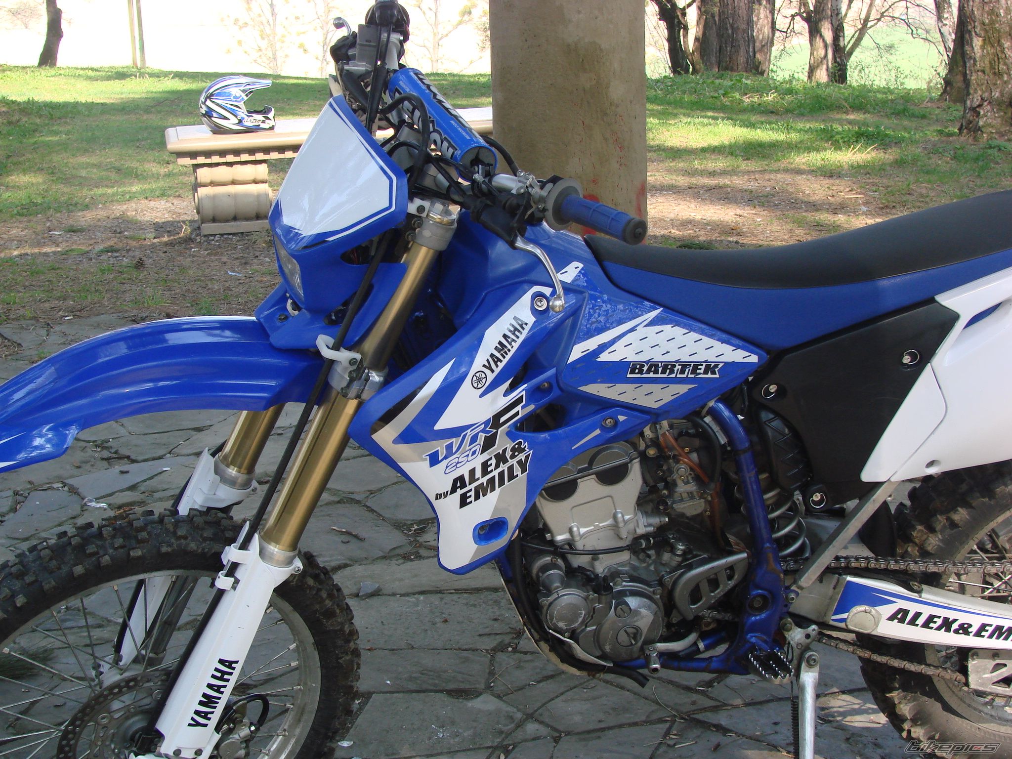 Photo 2024535