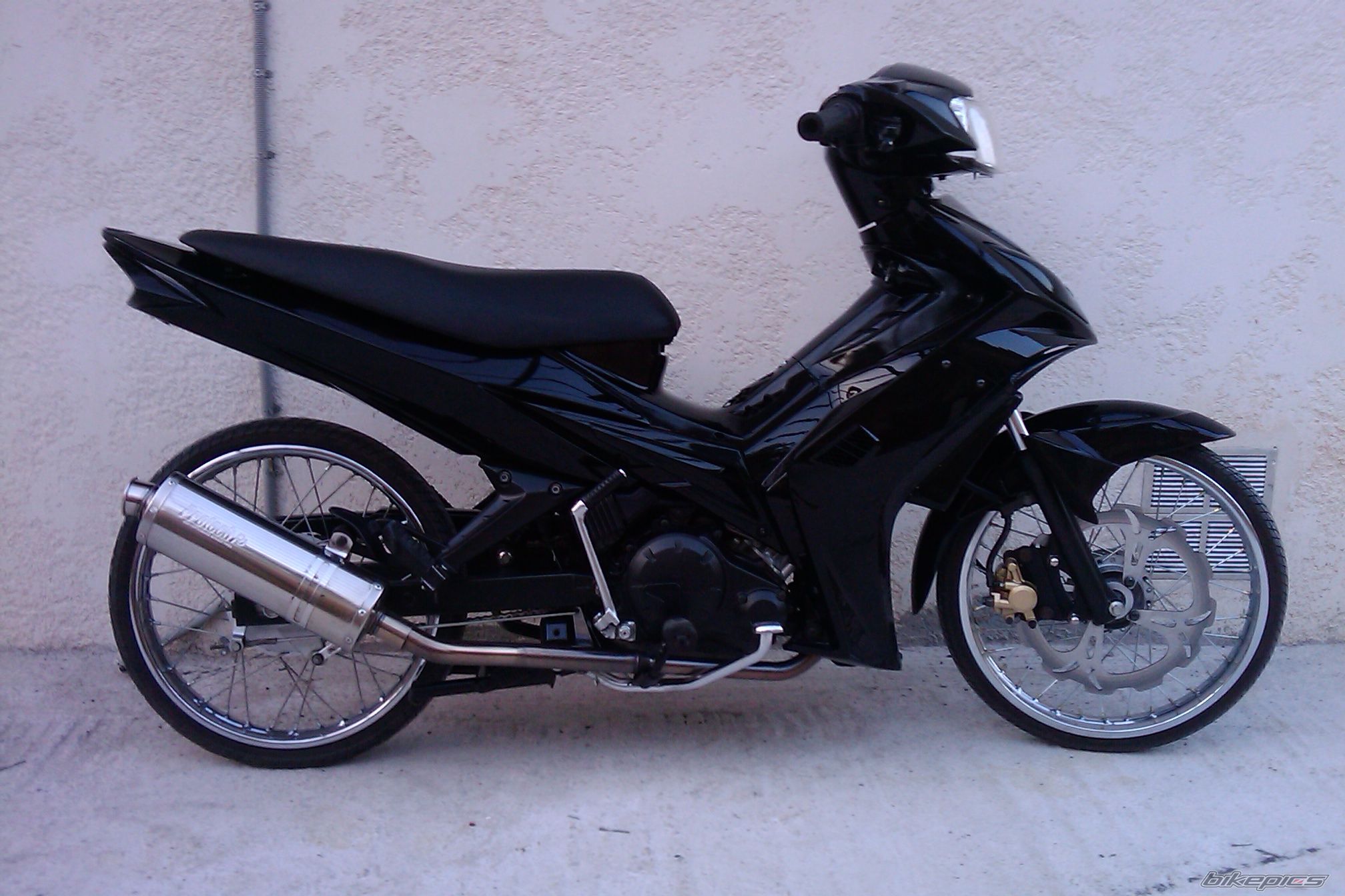Photo 2024537