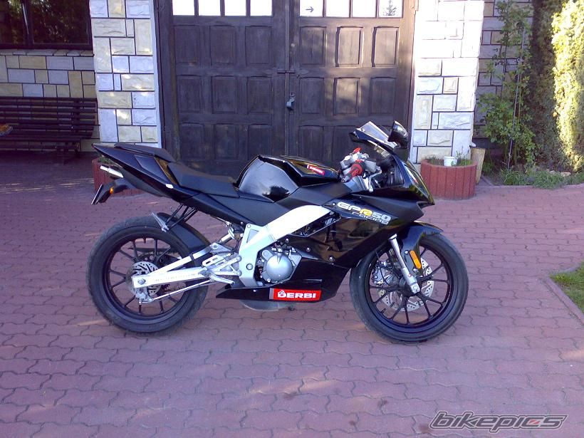 Photo 2024568