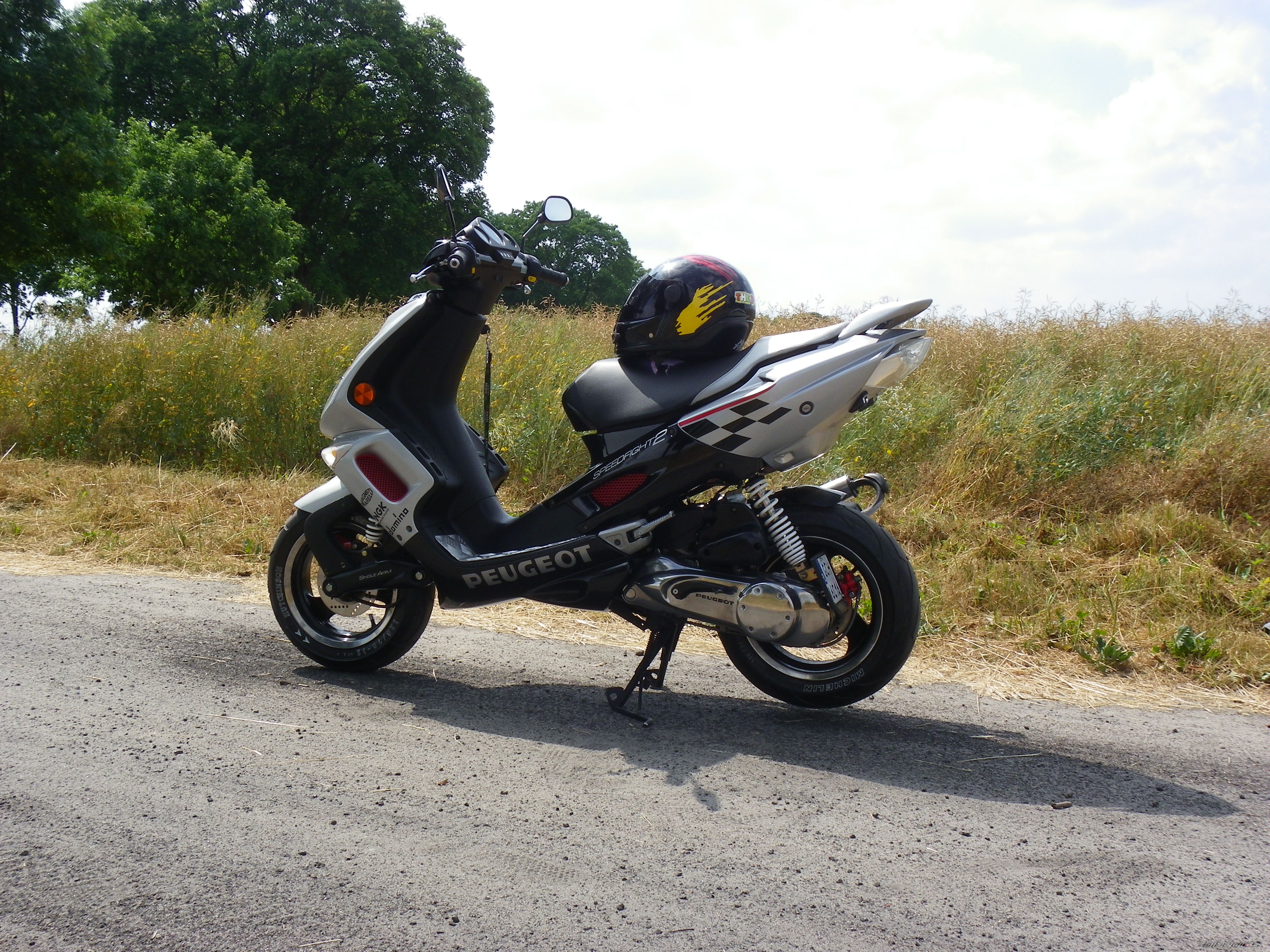 Photo 2024673