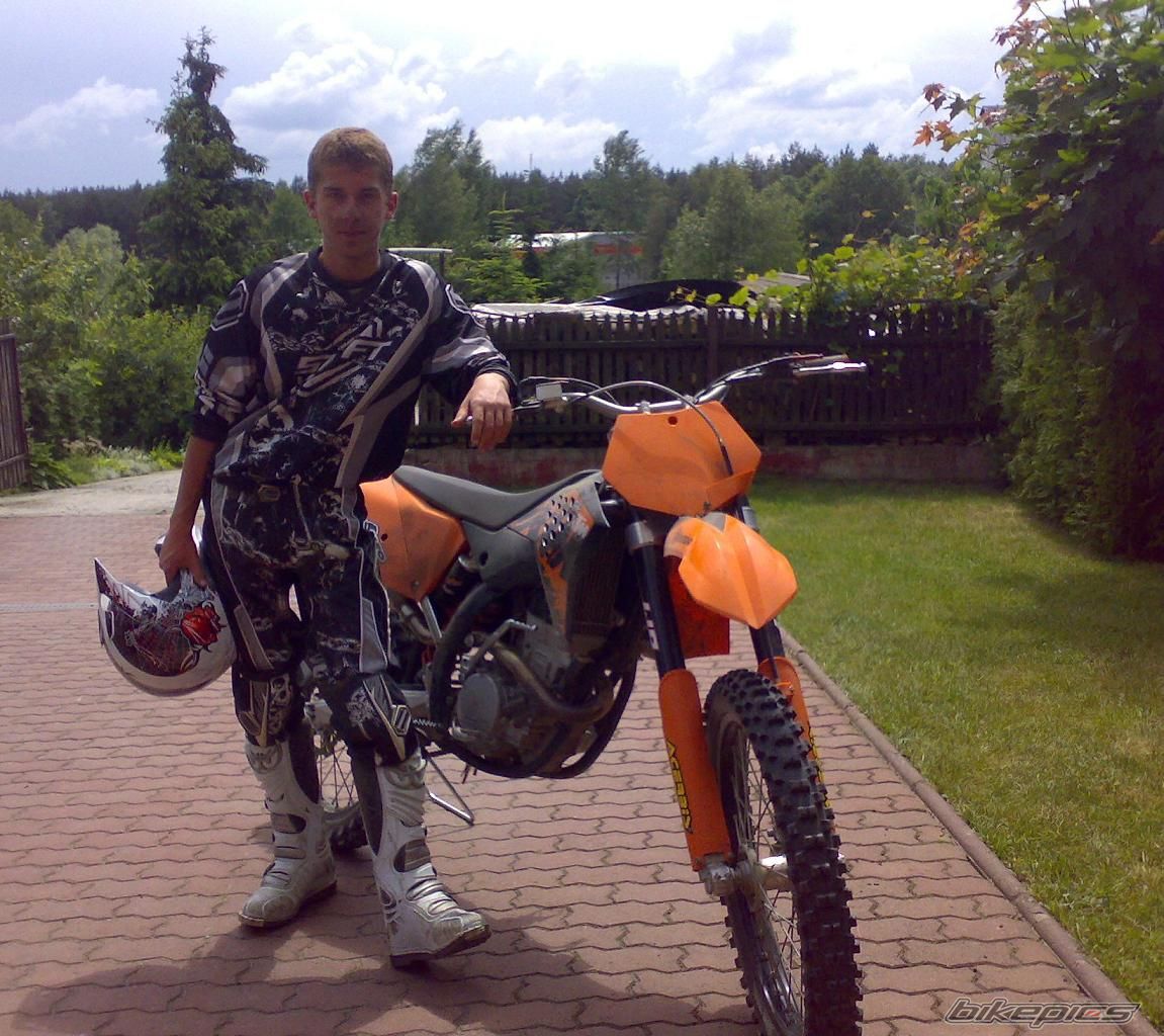 Photo 2024752