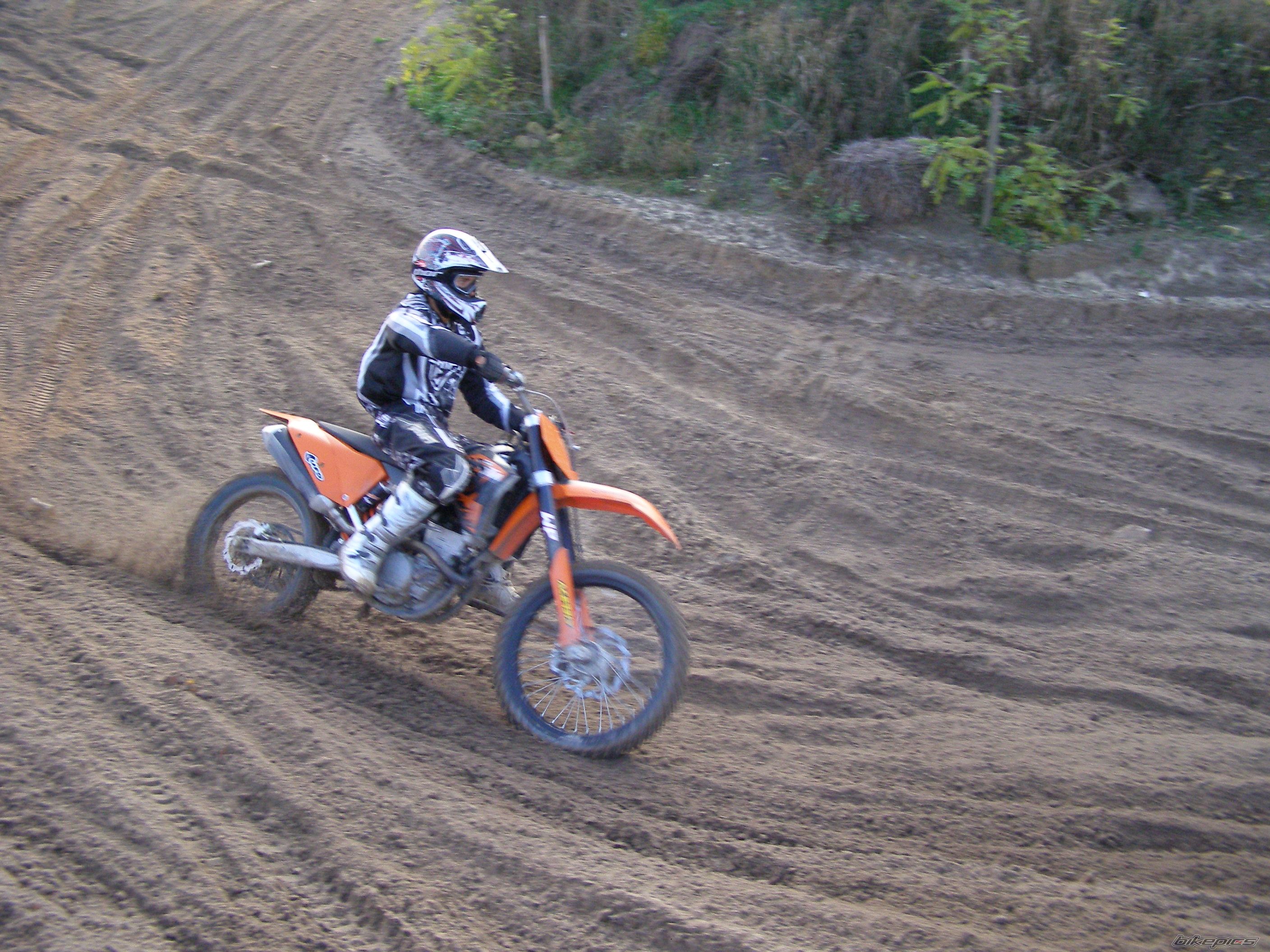 Photo 2024763