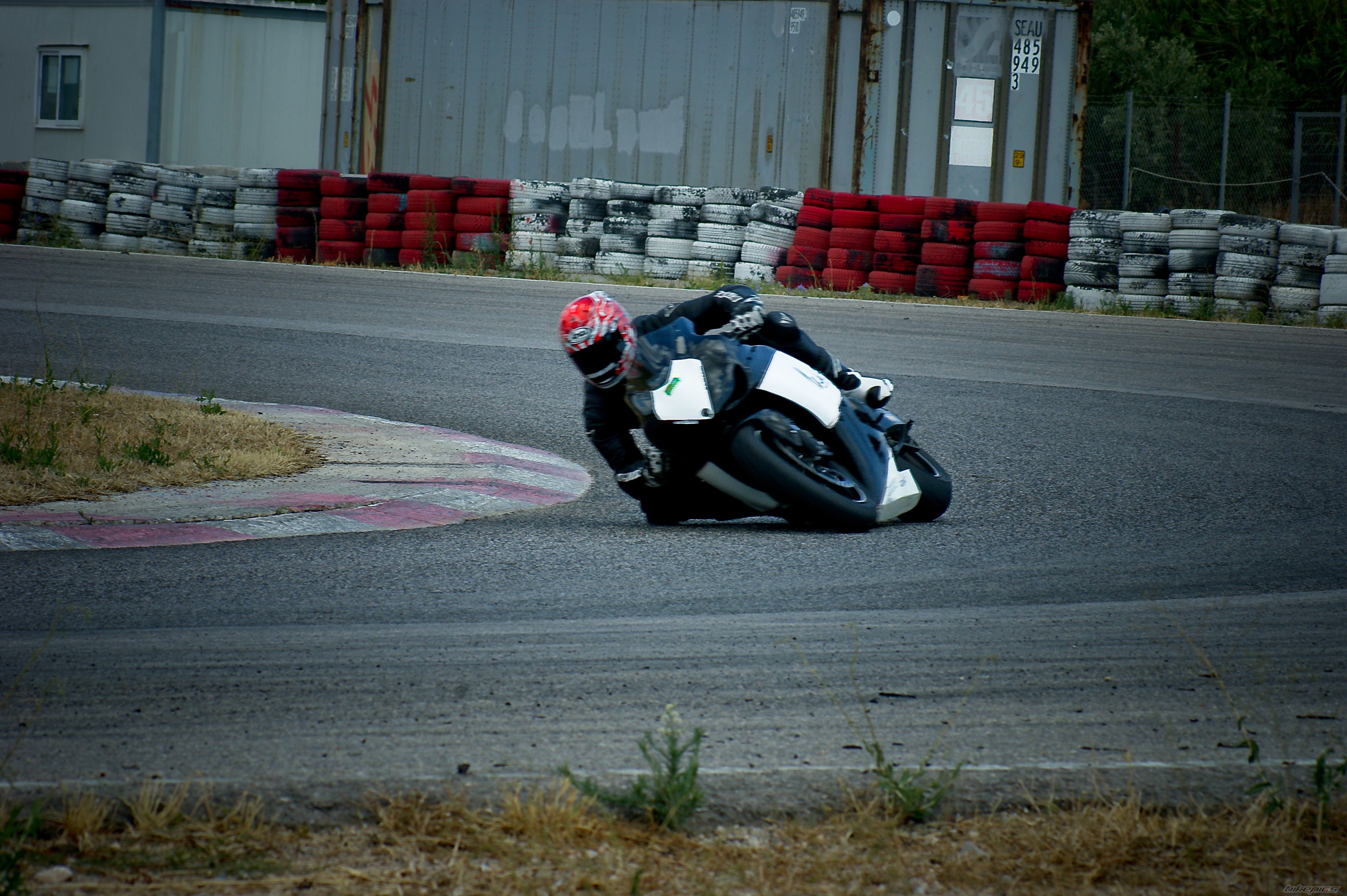 Photo 2024936