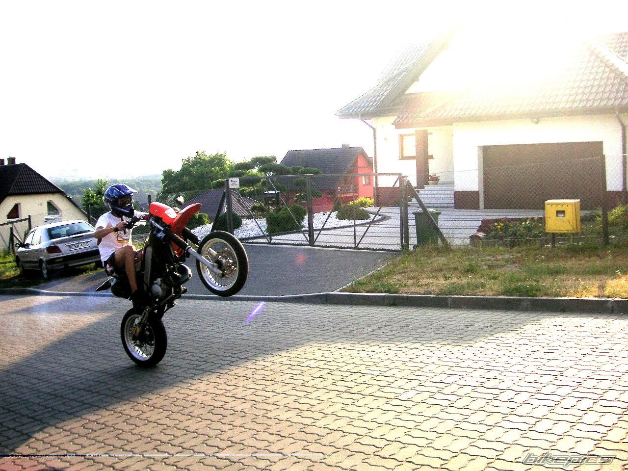 Photo 2025577