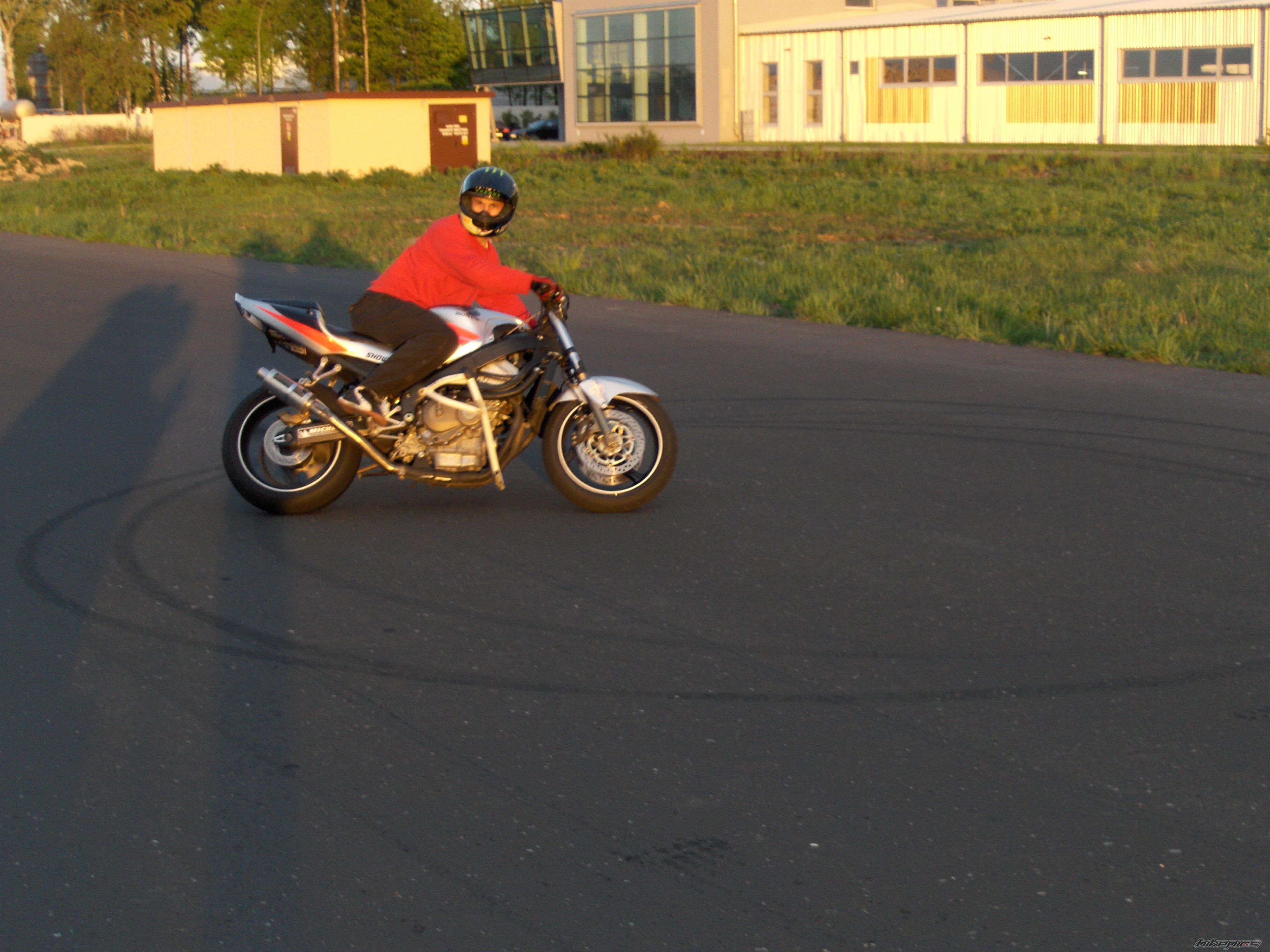 Bike Photo 2025637