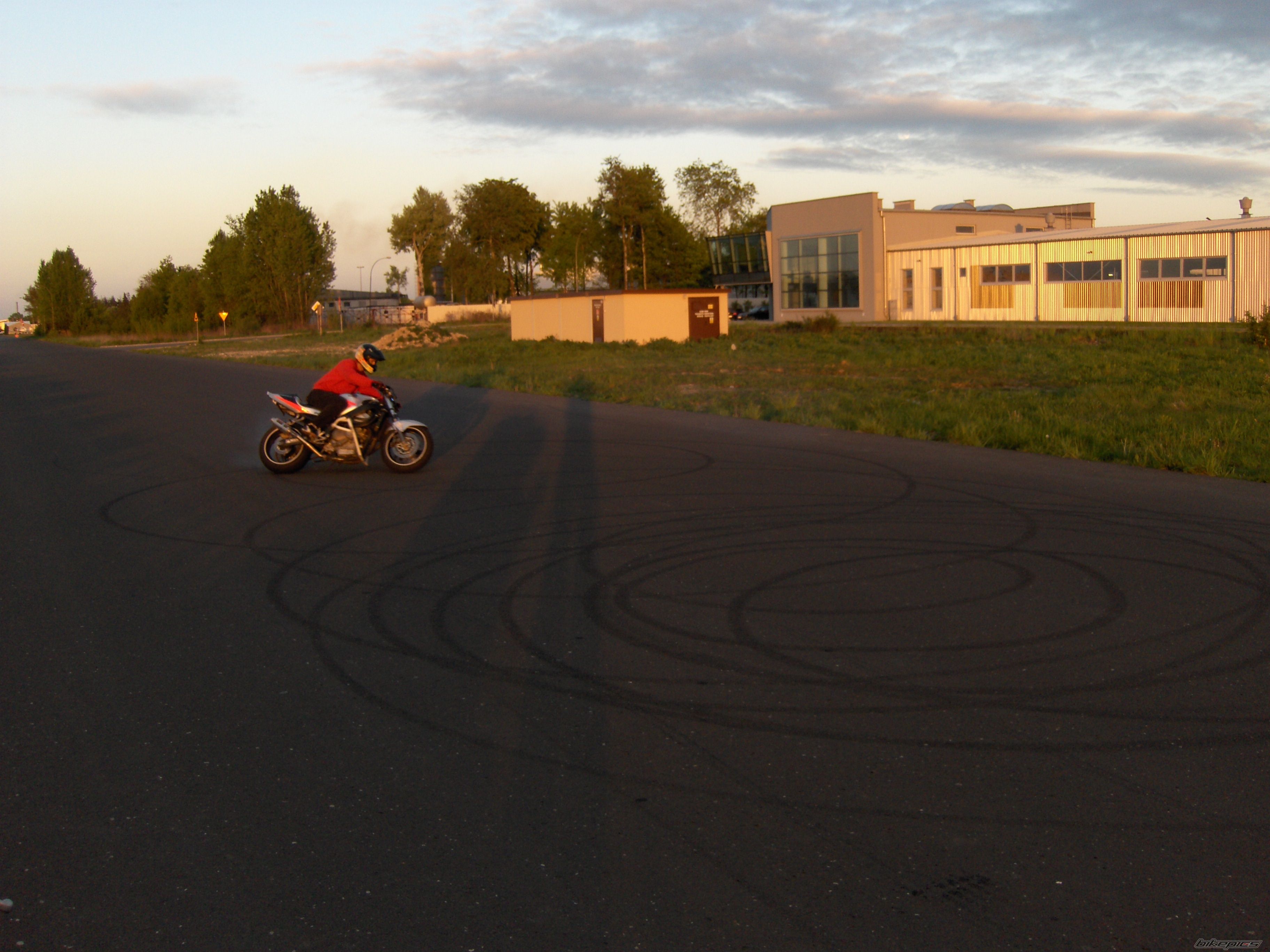 Bike Photo 2025640