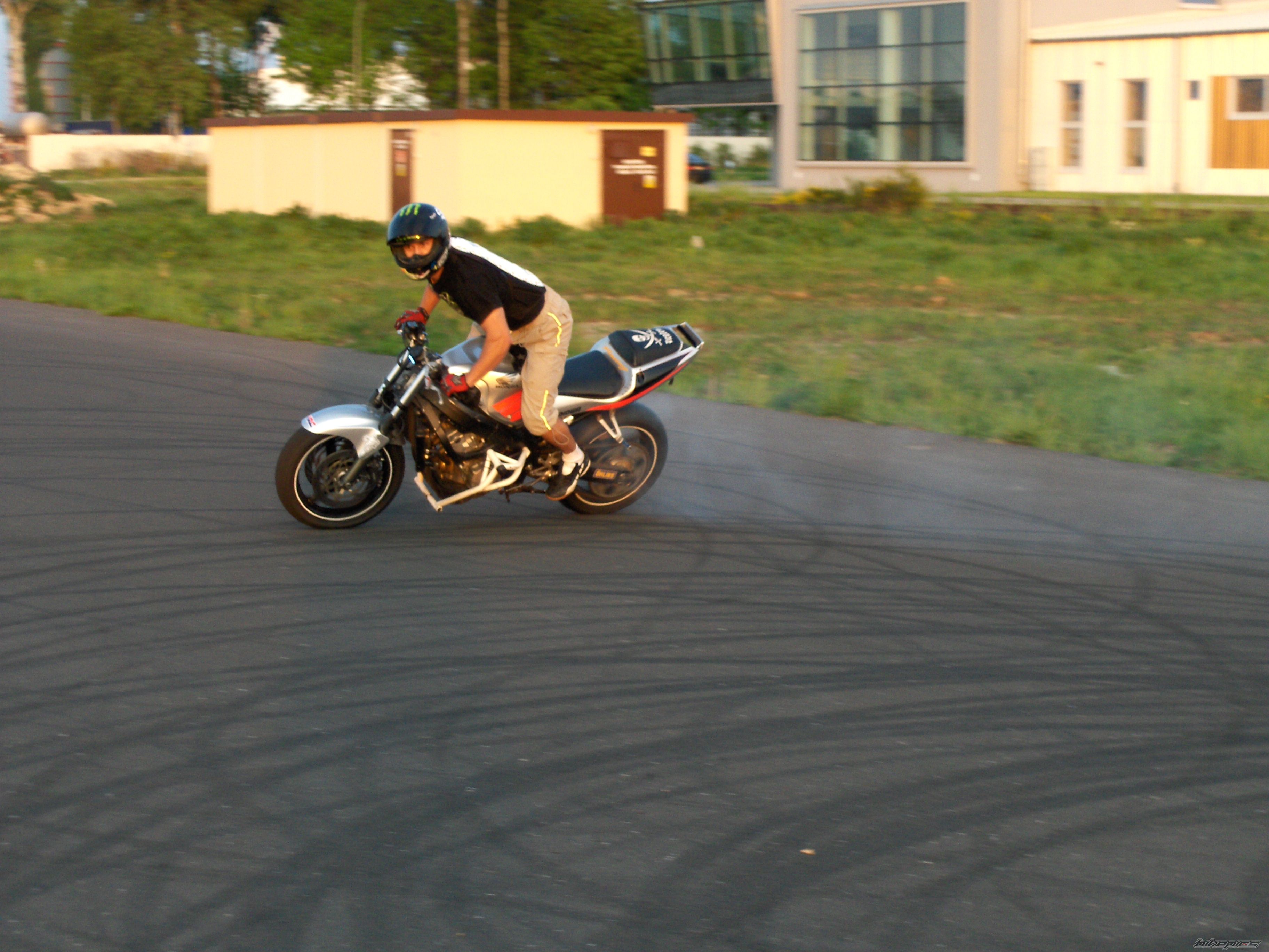 Bike Photo 2025688