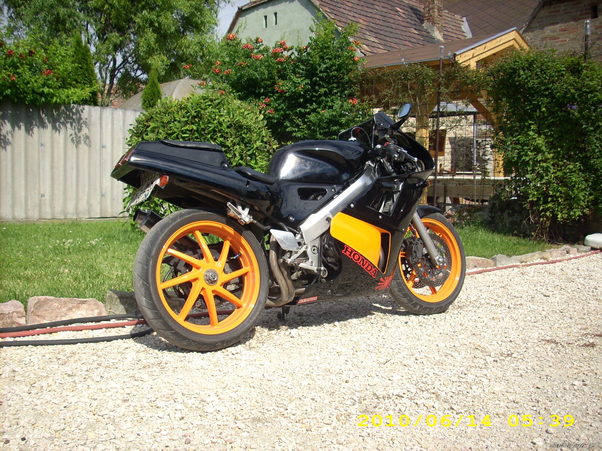 Photo 2025832