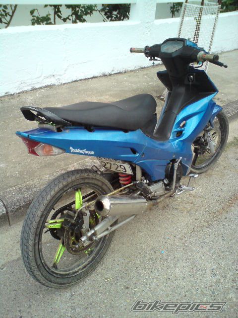 Photo 2025840