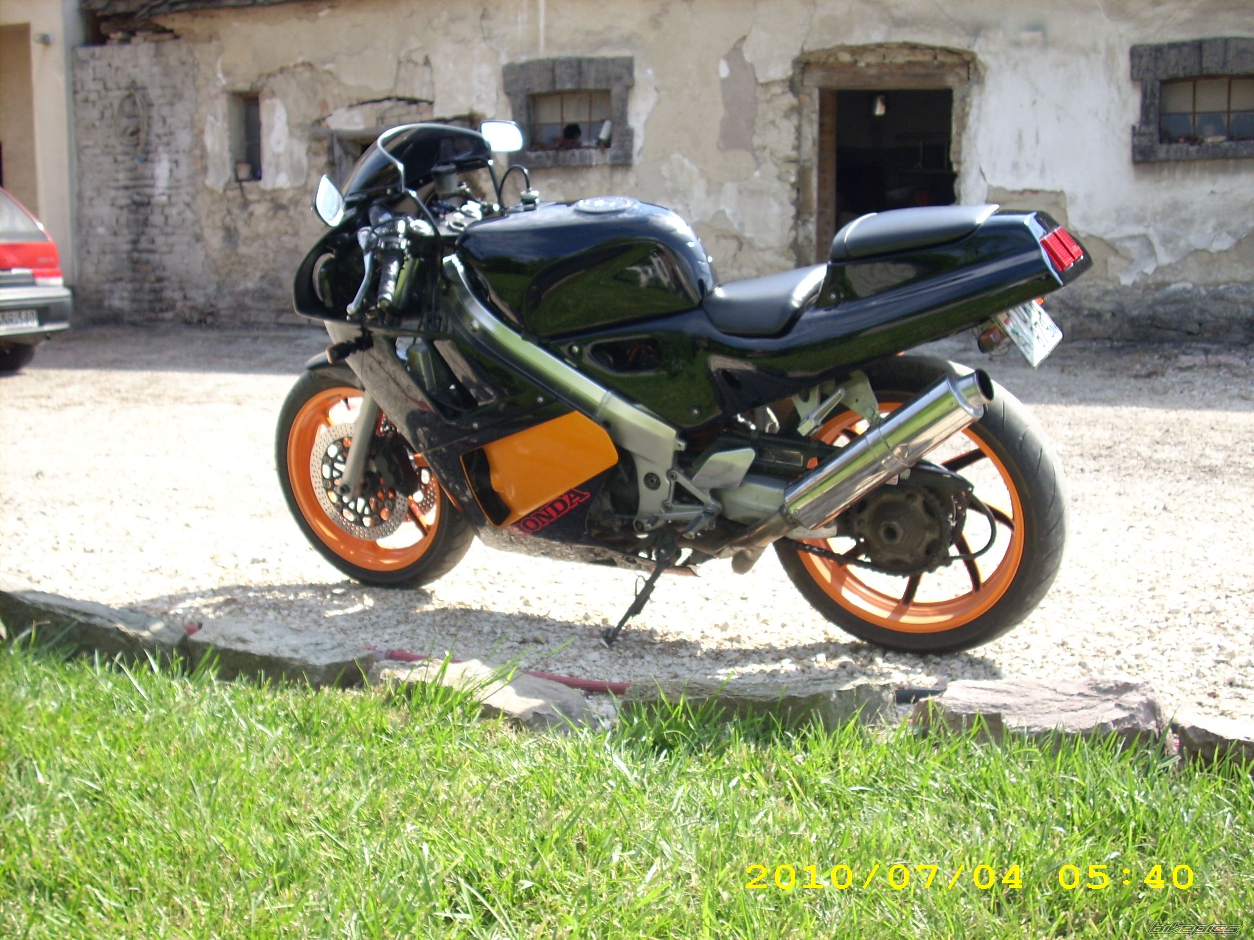 Photo 2025882