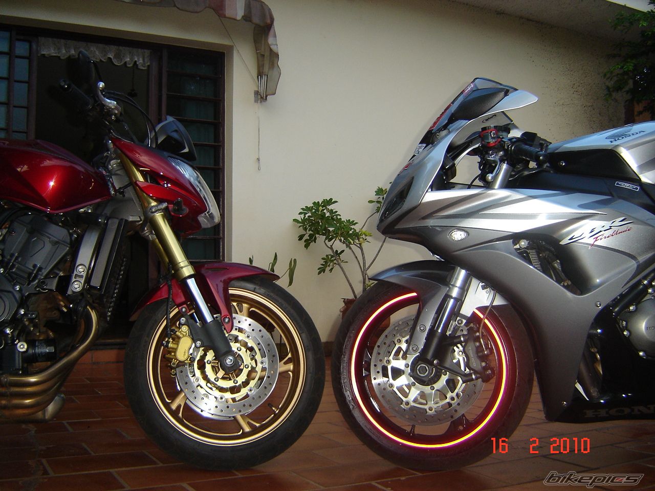 Photo 2025984