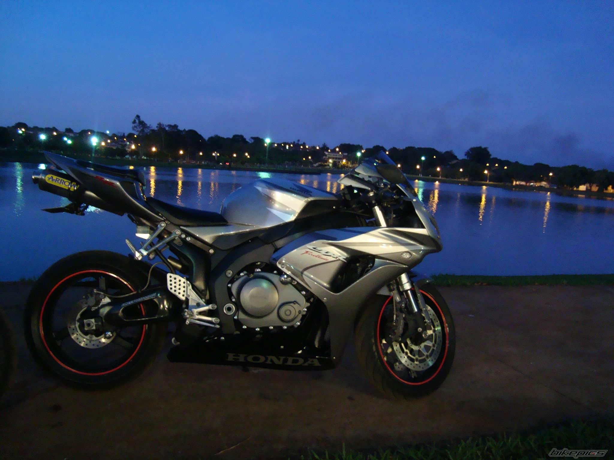 Photo 2025989