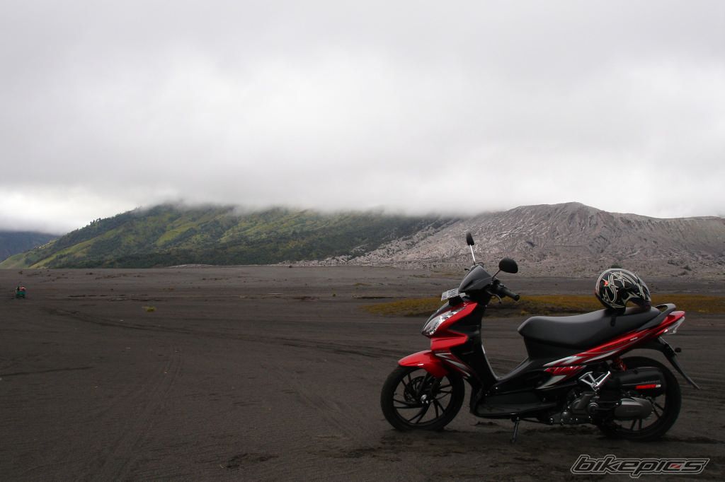 Photo 2027105