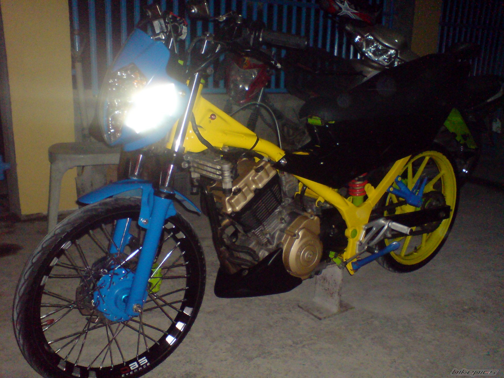 Photo 2027207
