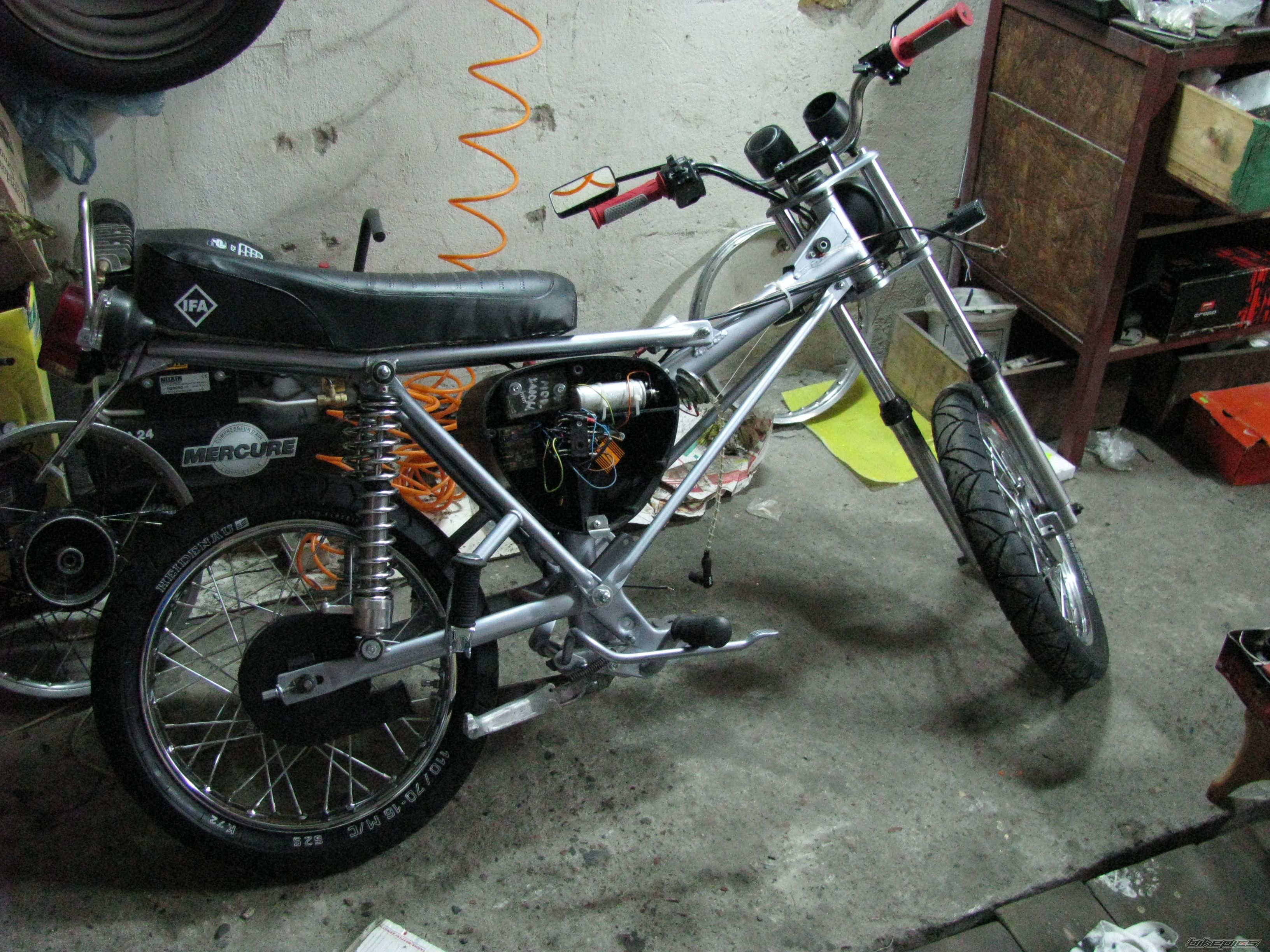 Photo 2027376