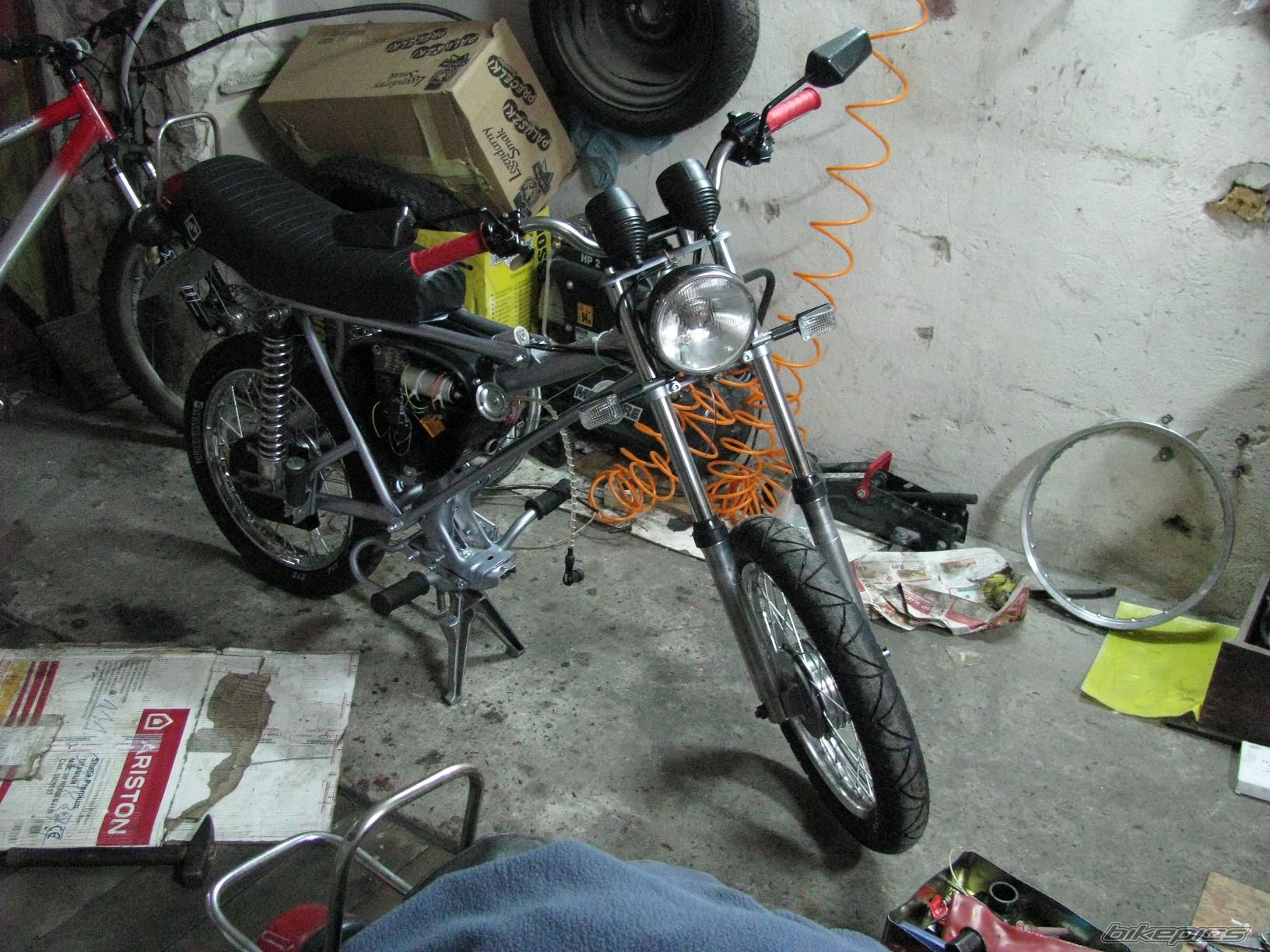 Photo 2027377