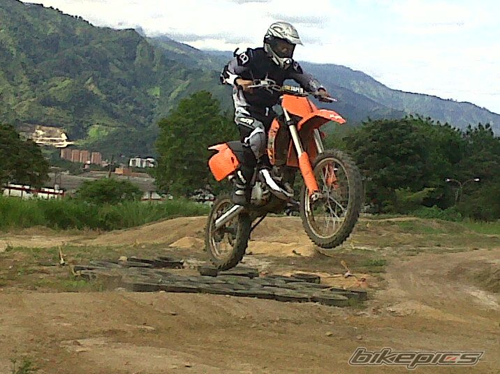 Photo 2027698