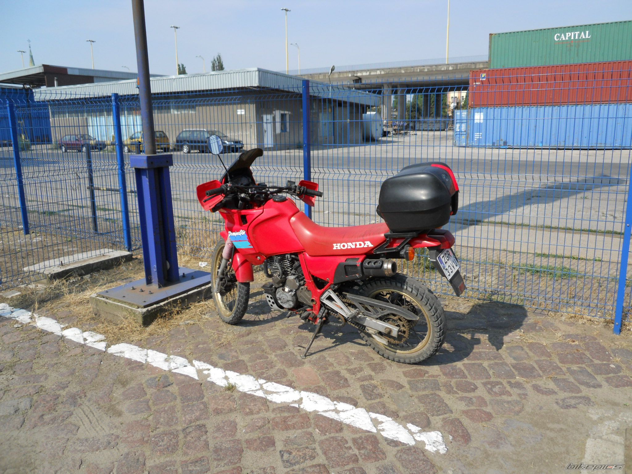 Photo 2027751