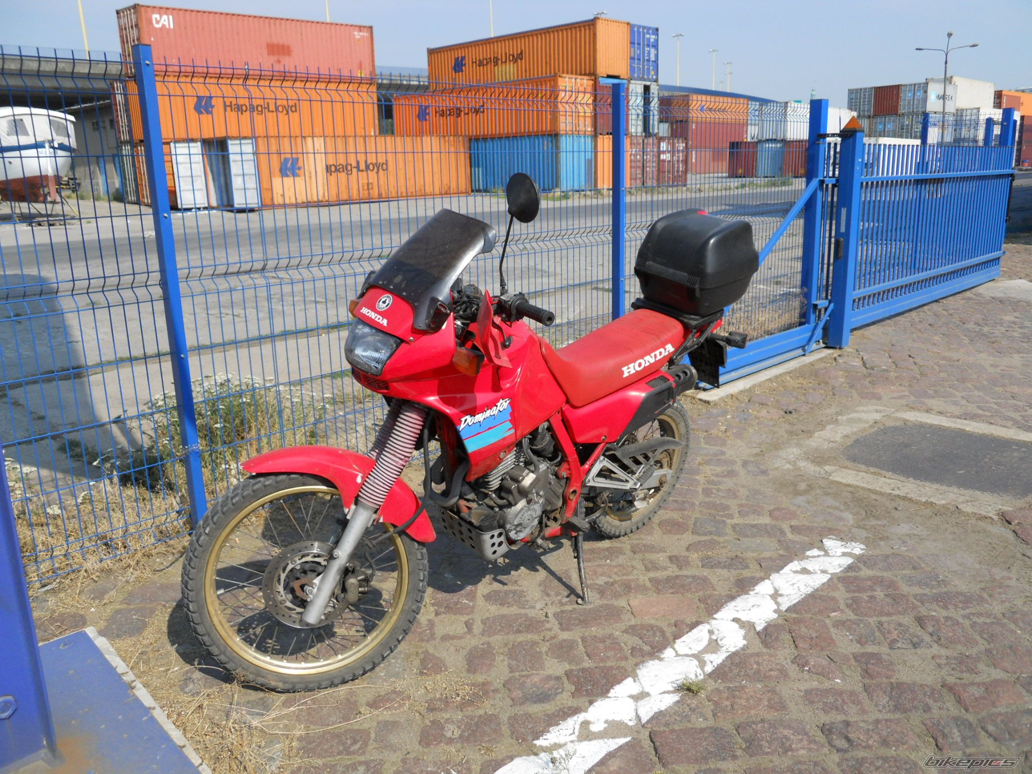 Photo 2027752