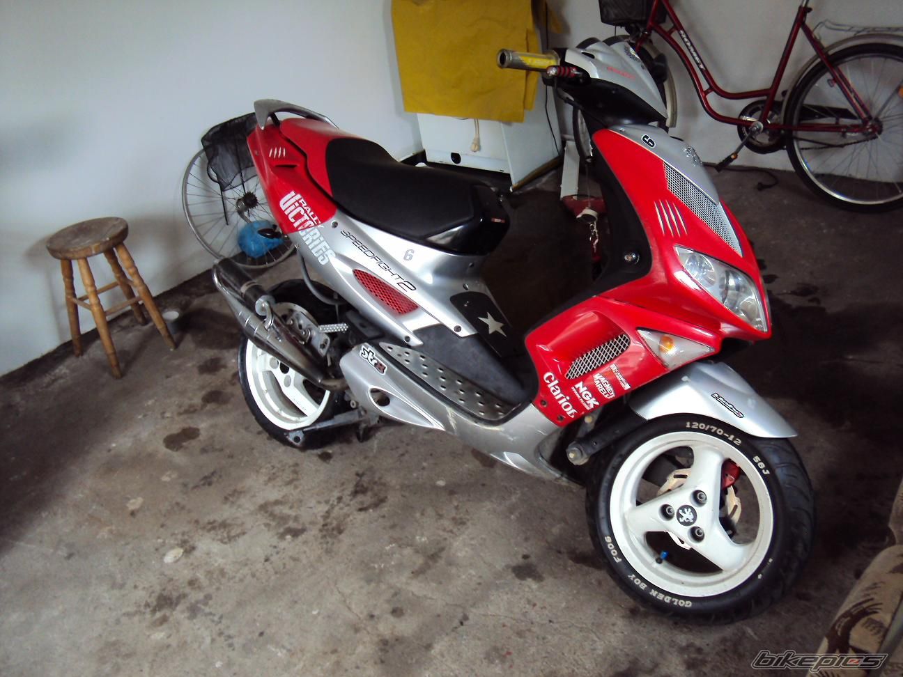 Photo 2027939