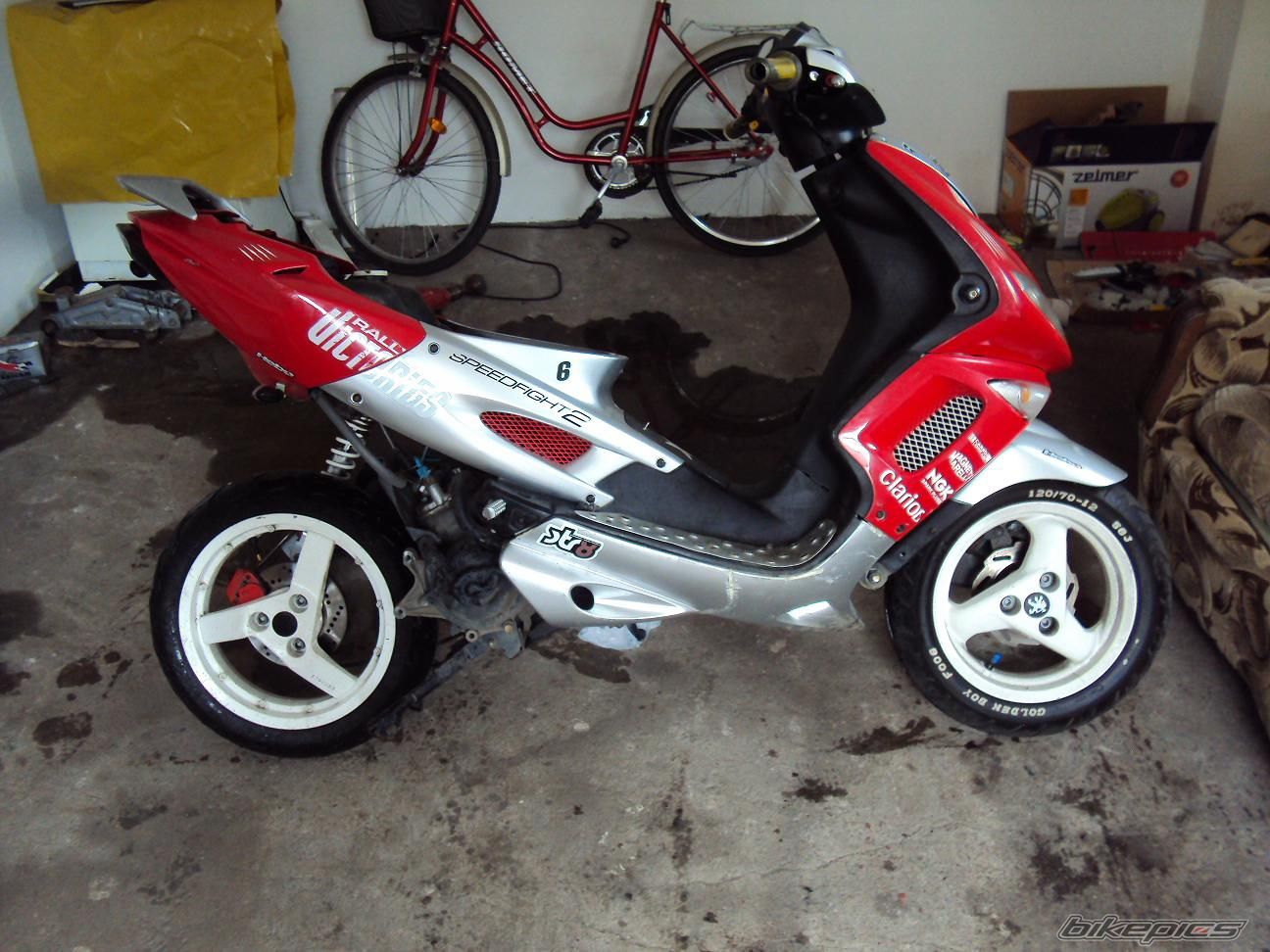 Photo 2027940