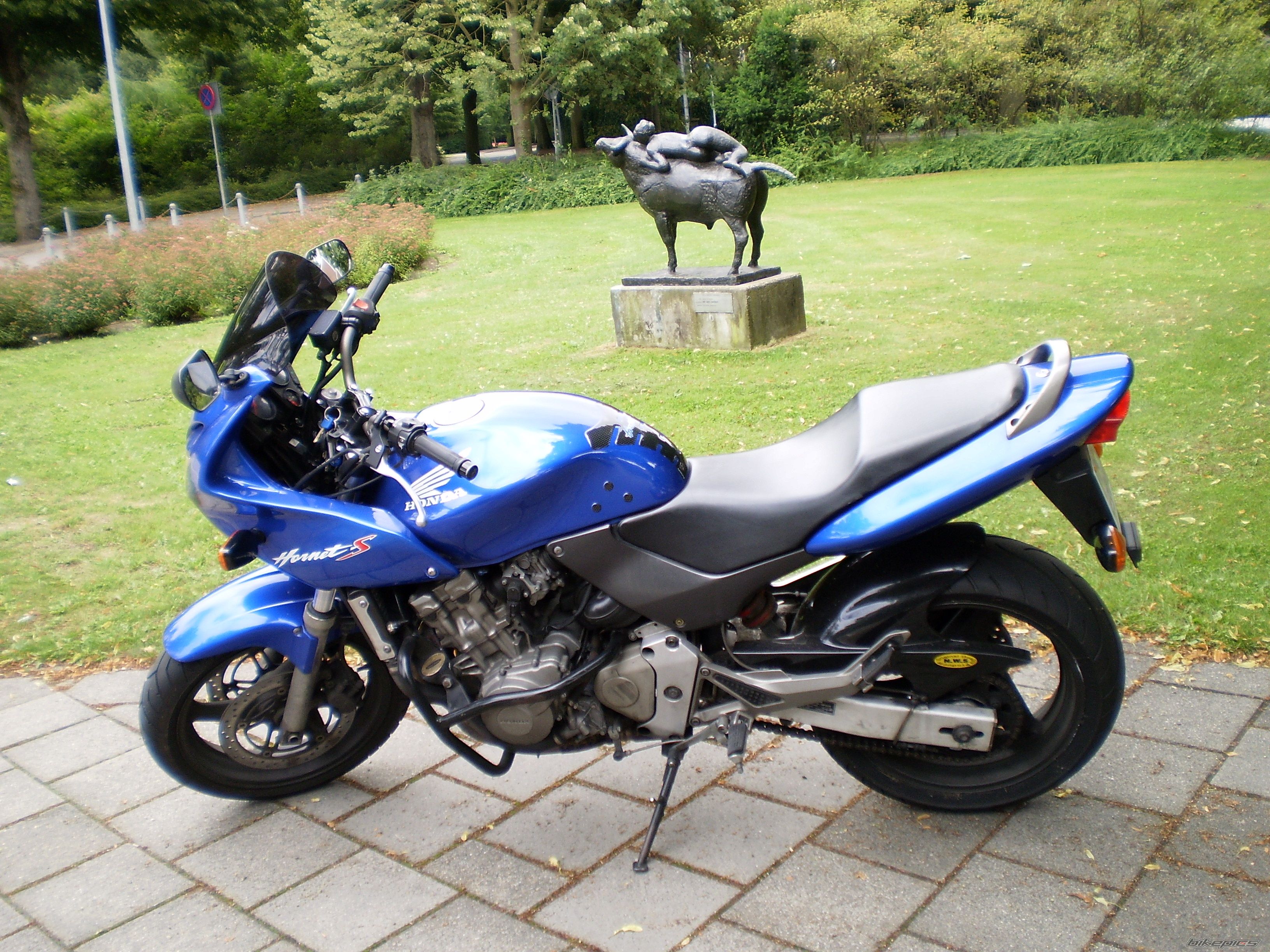 Photo 2027946