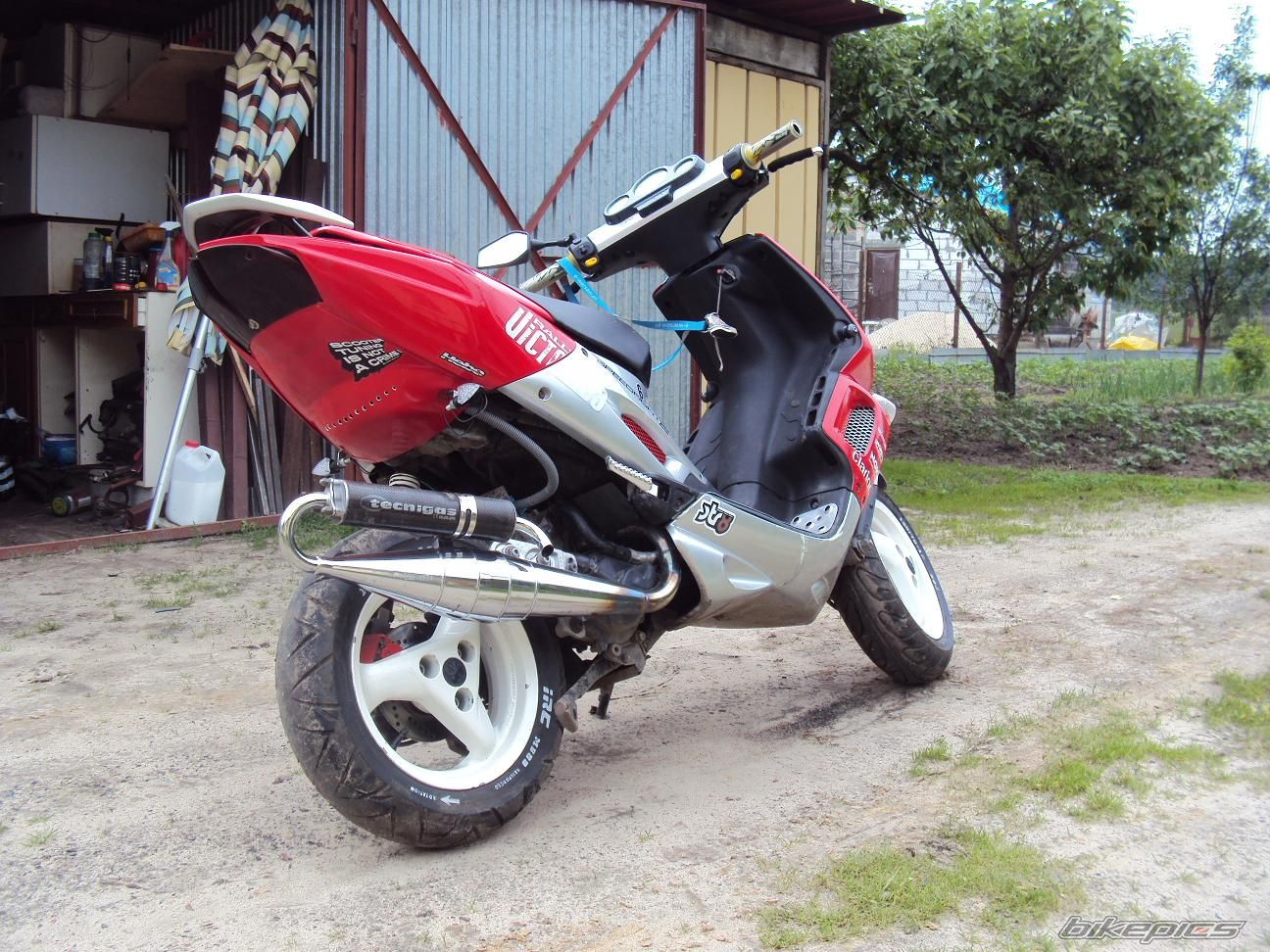 Photo 2027954