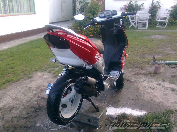 Photo 2027965