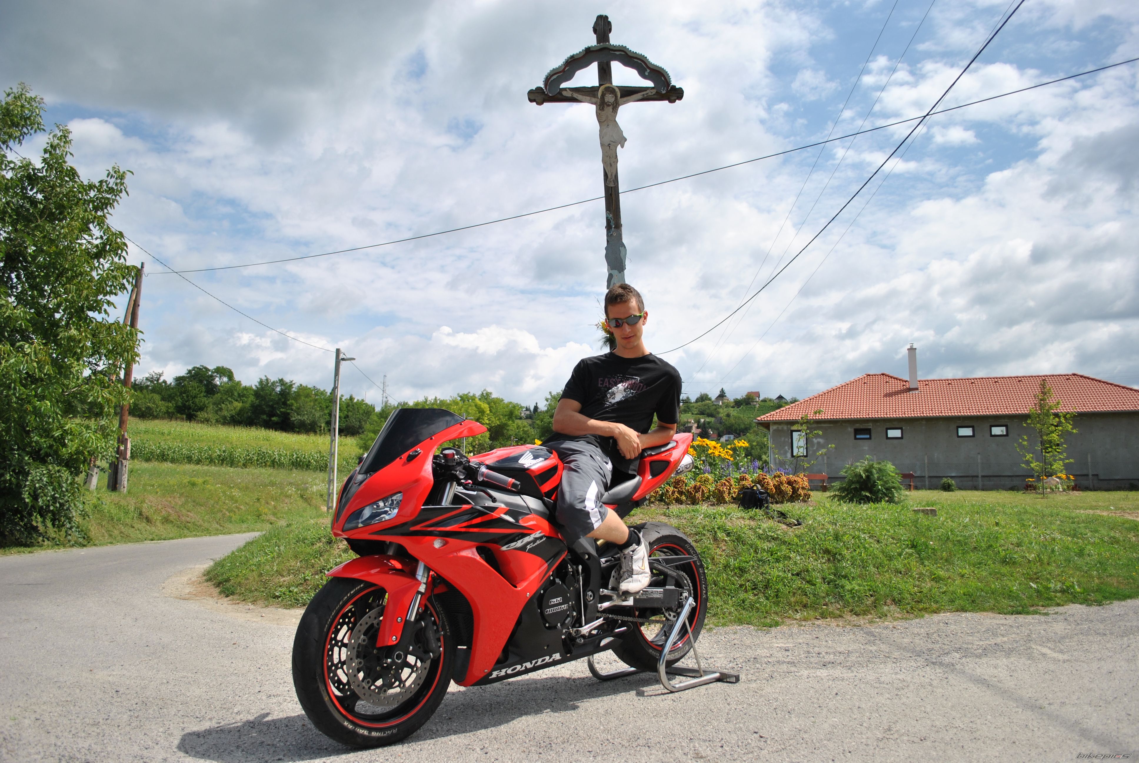 Bike Photo 2028492