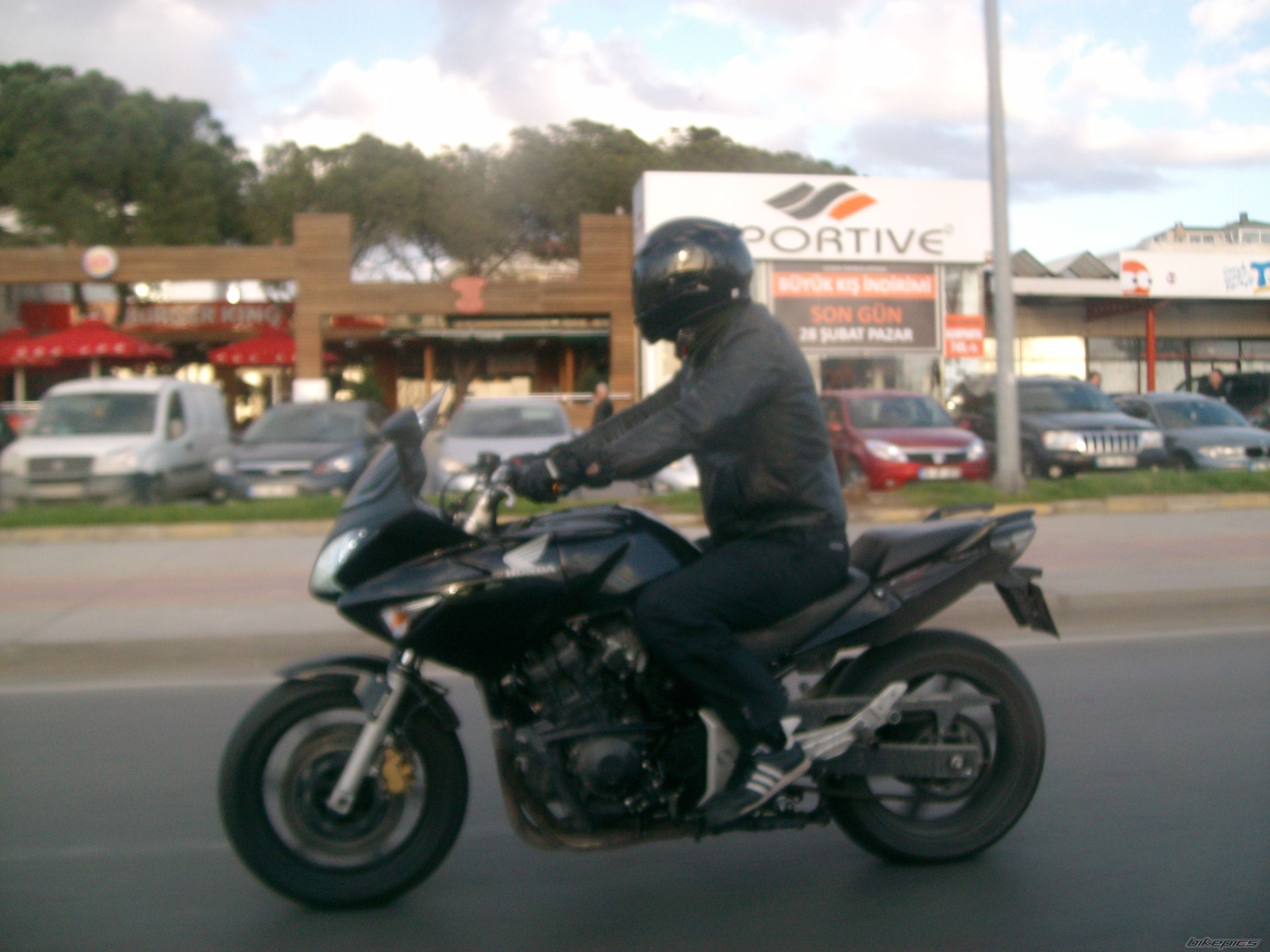 Photo 2028940