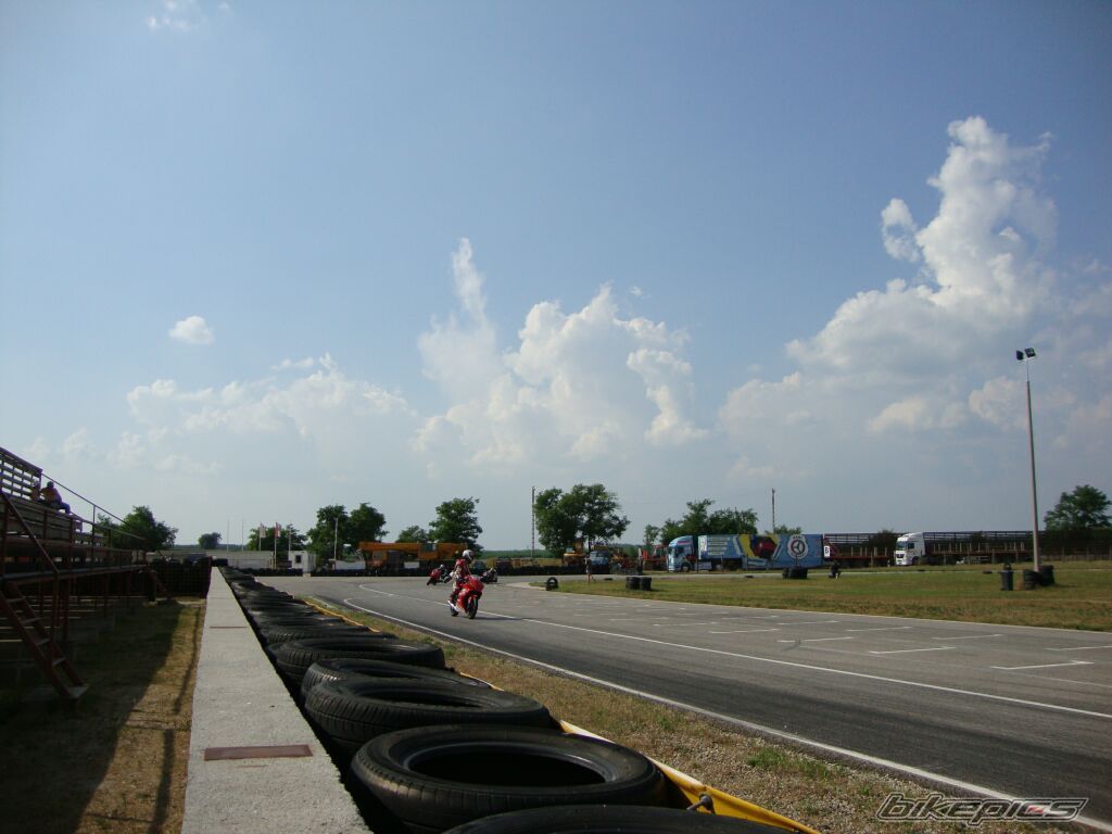 Photo 2029090