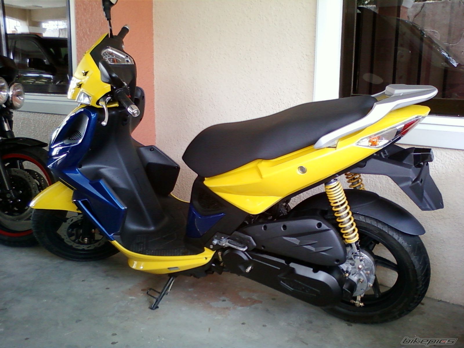 Photo 2029950