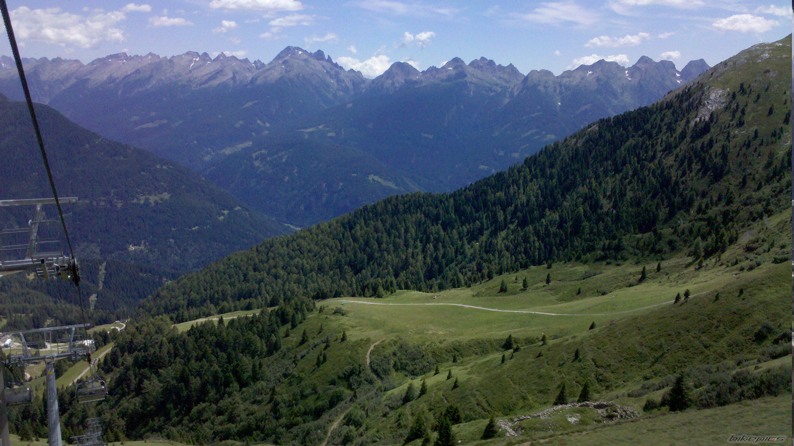 Photo 2033649