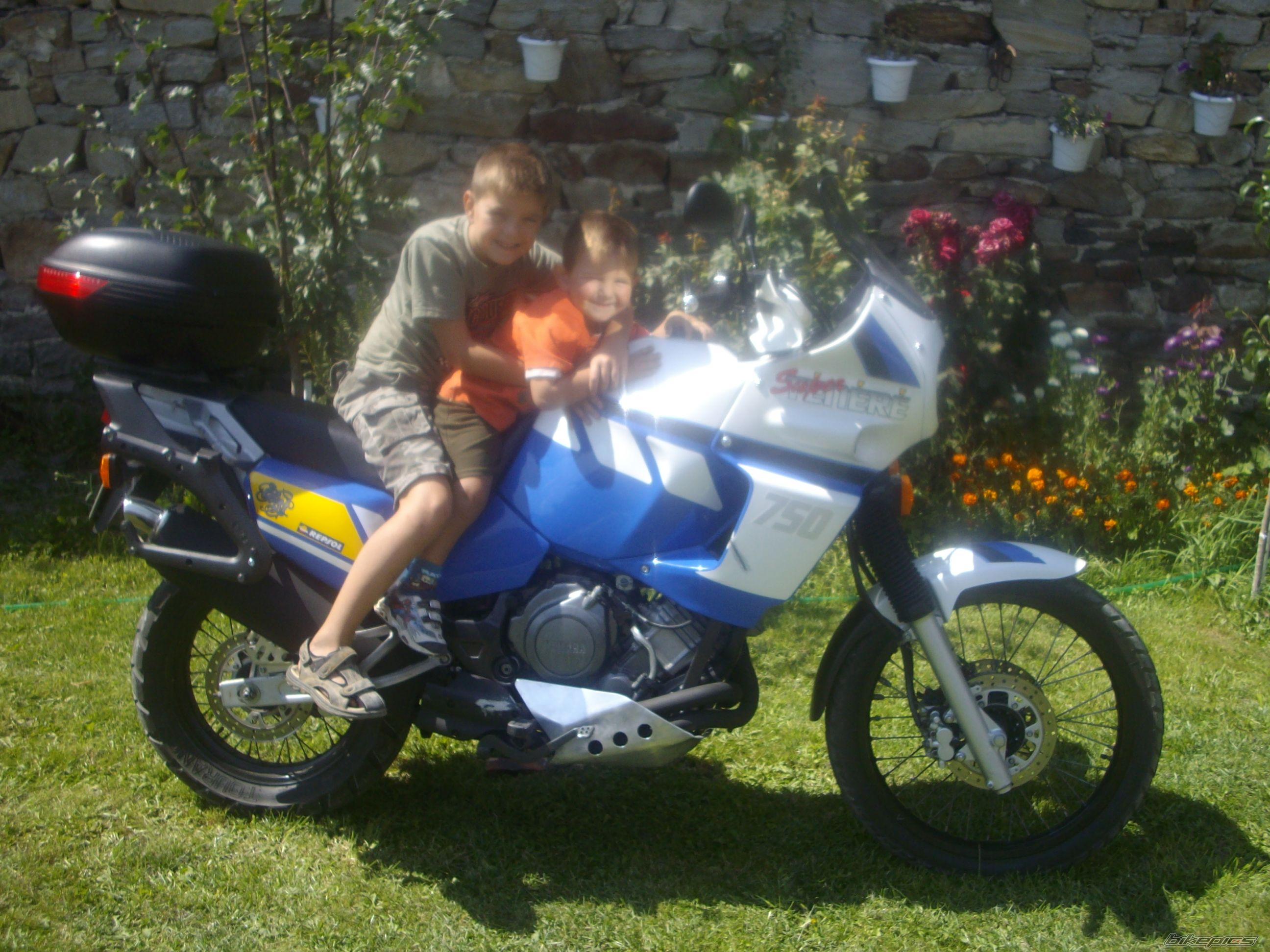 Photo 2035913