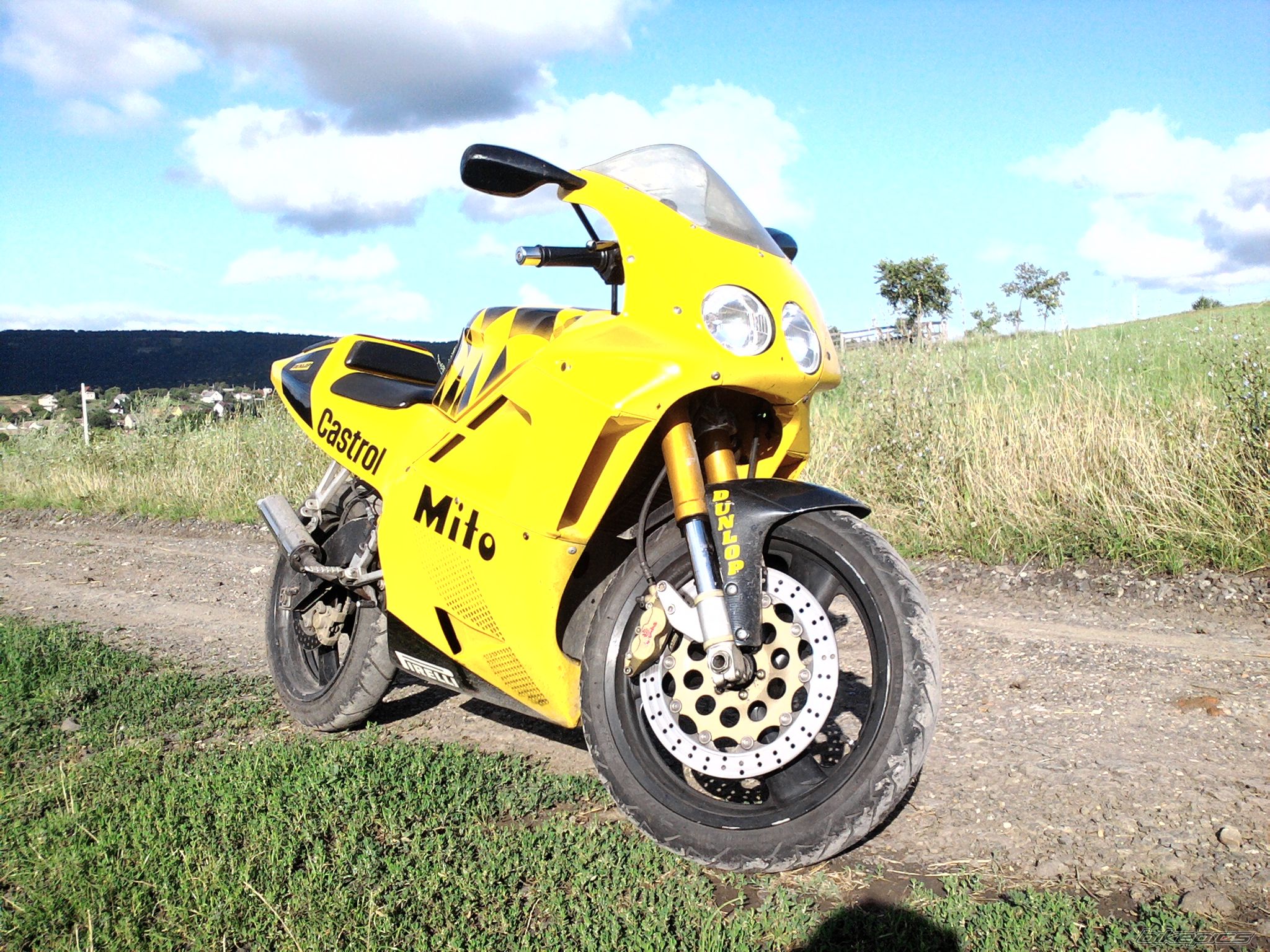 Photo 2036079