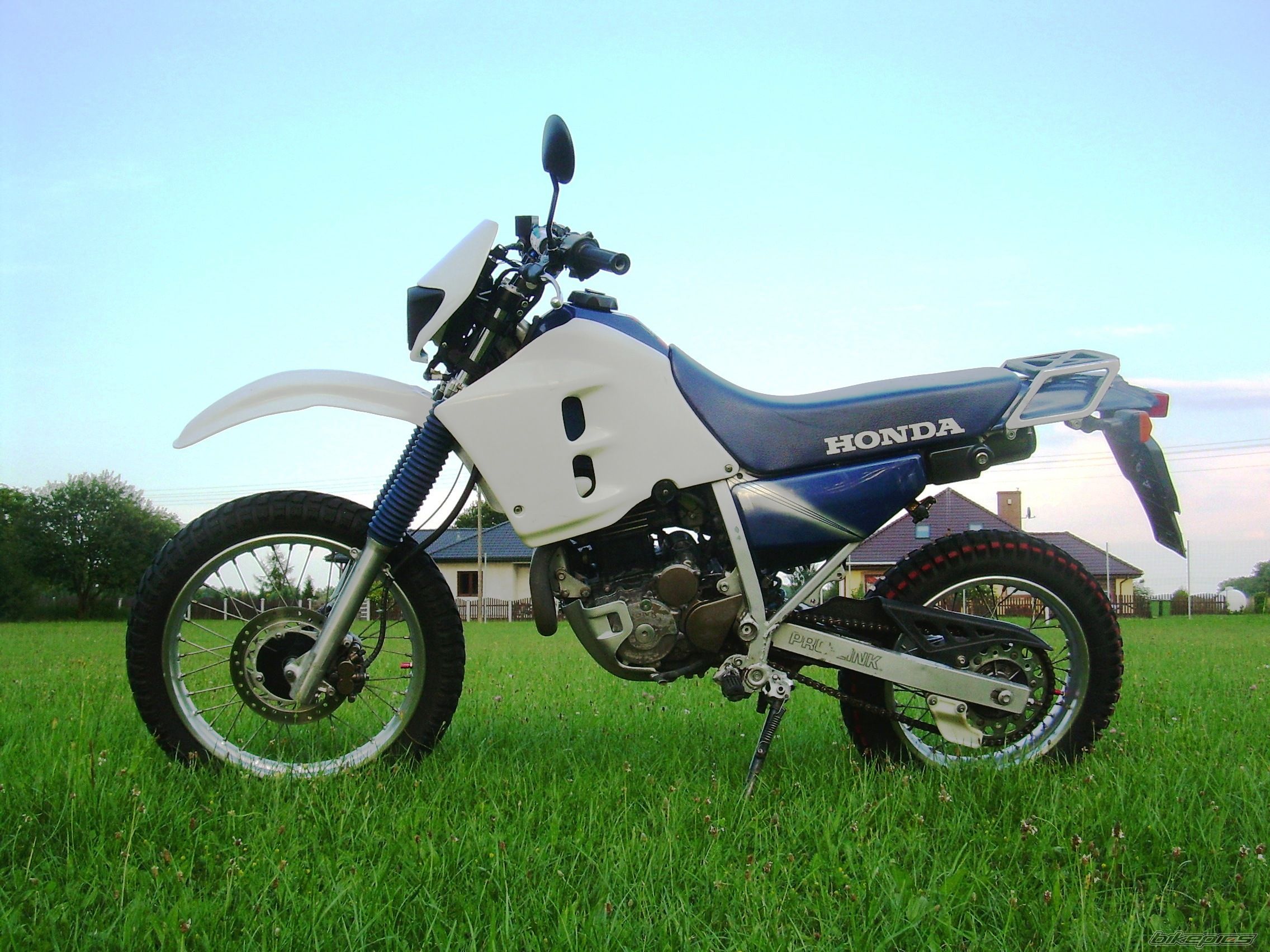 Photo 2036308