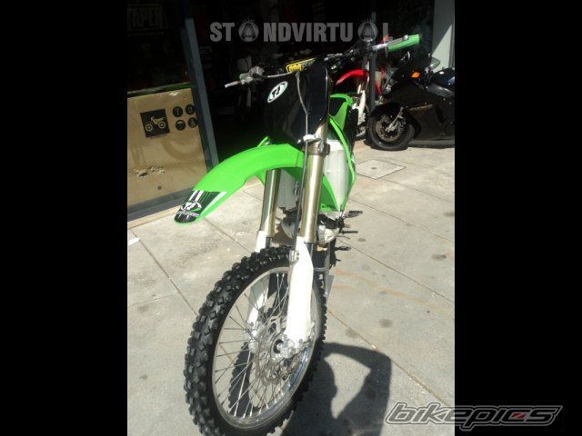 Photo 2036455