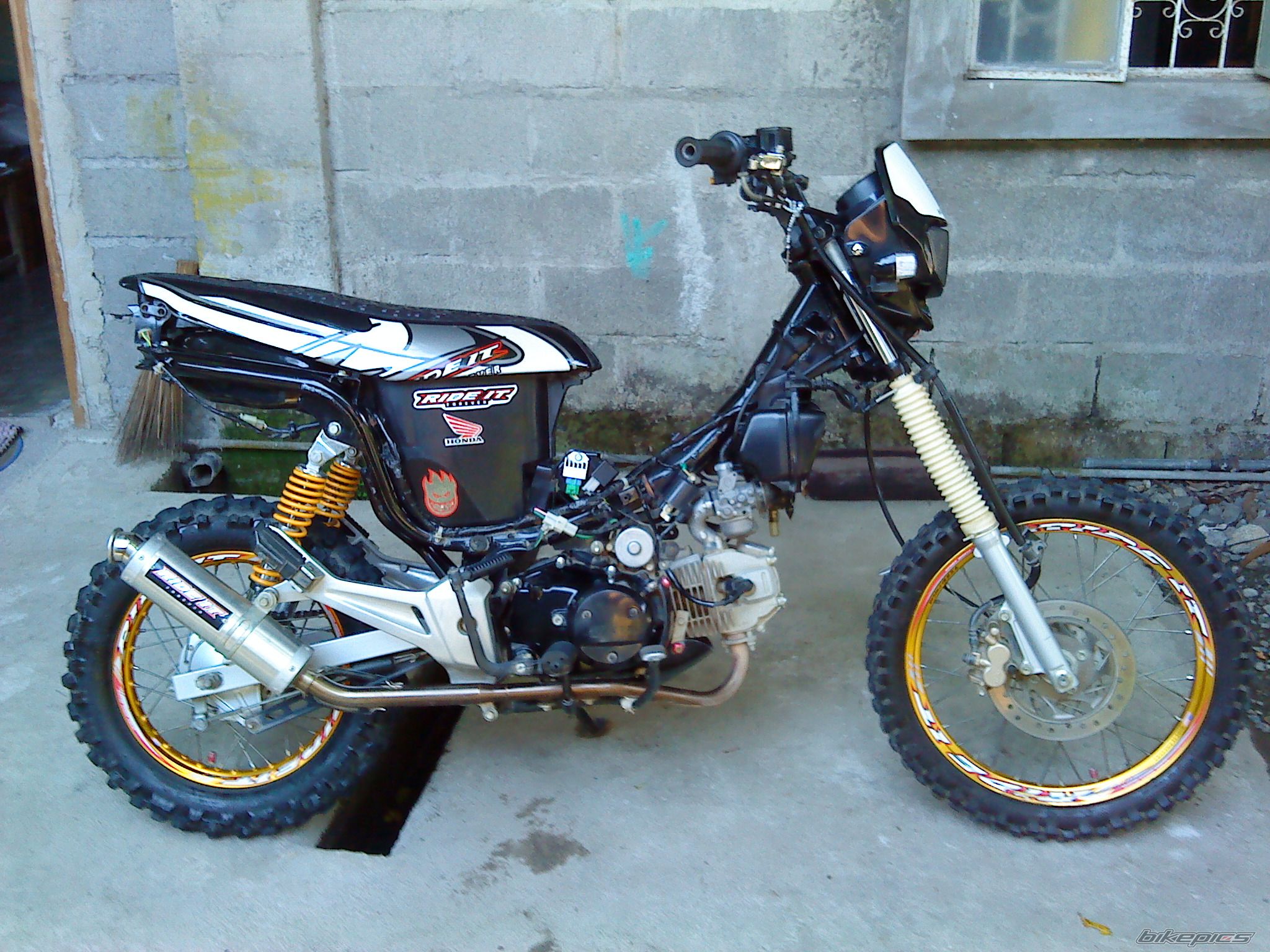 Photo 2036560