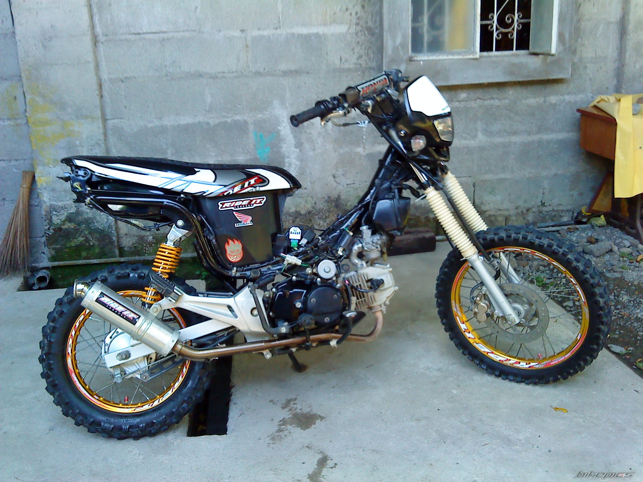 Photo 2036564