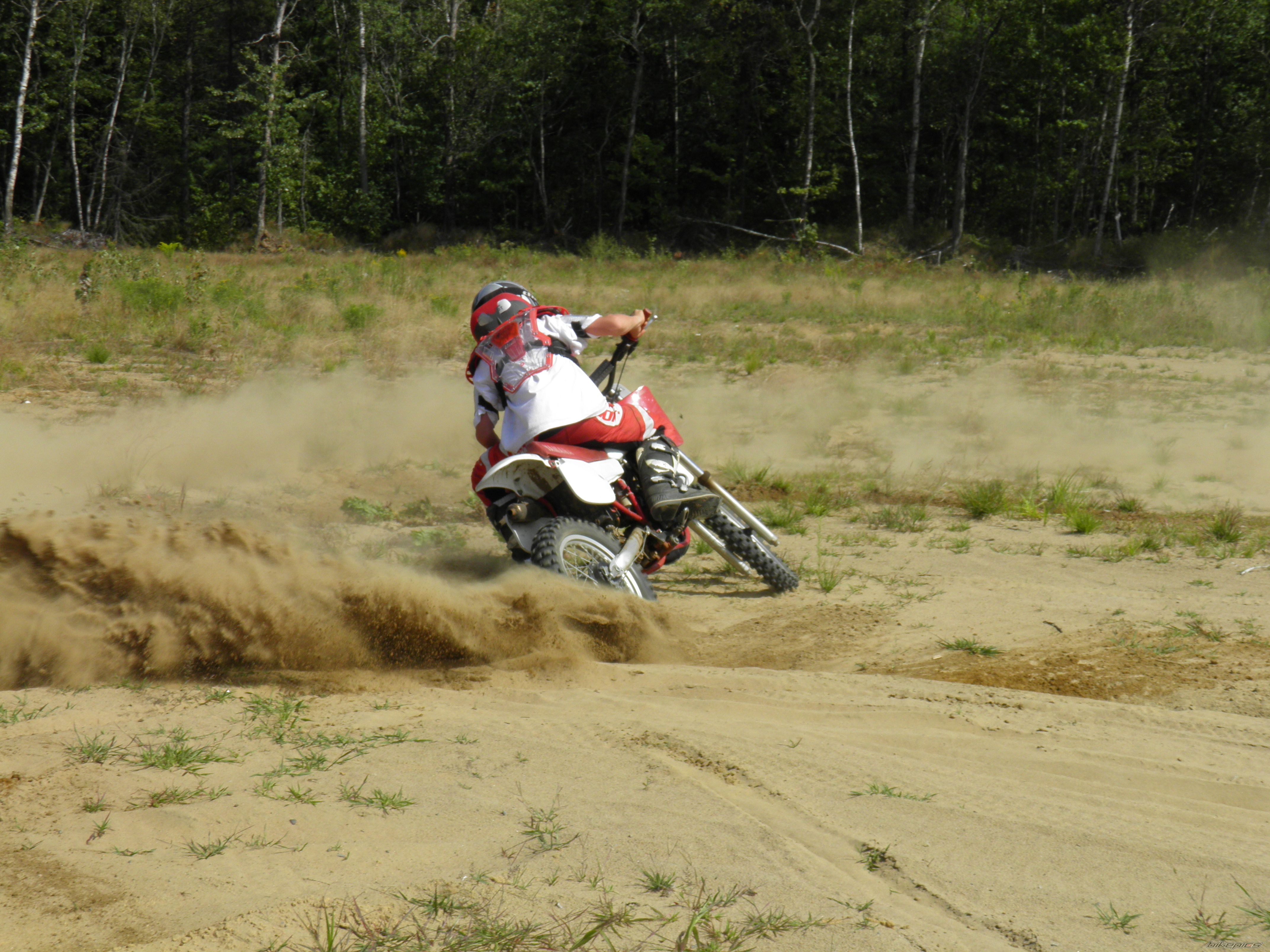 Photo 2038144