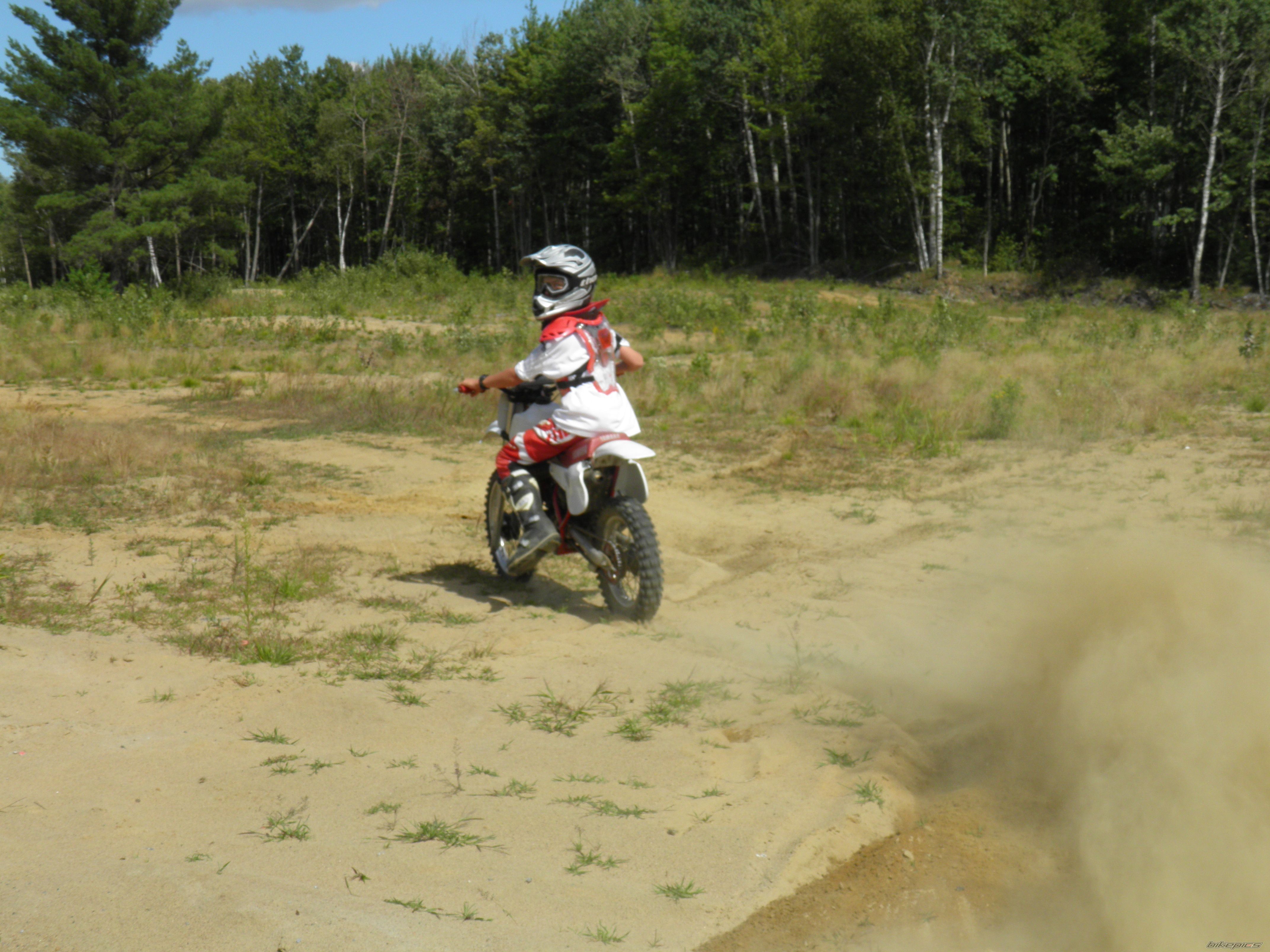 Photo 2038154