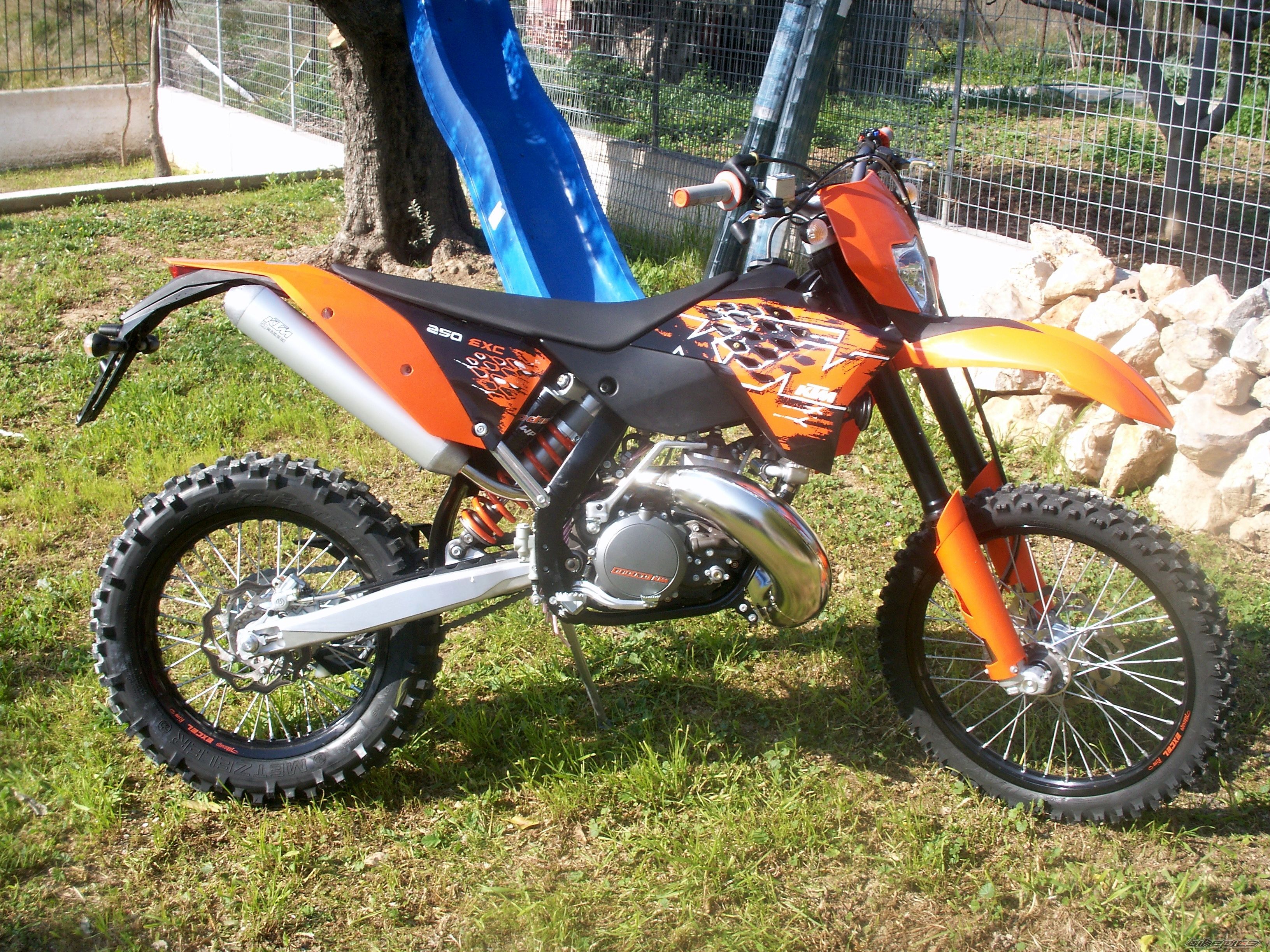 Photo 2038451