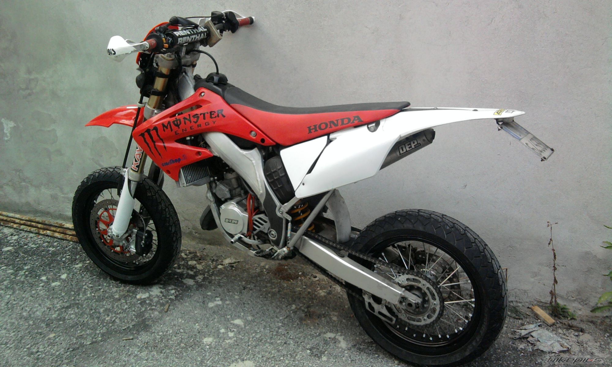 Photo 2038936