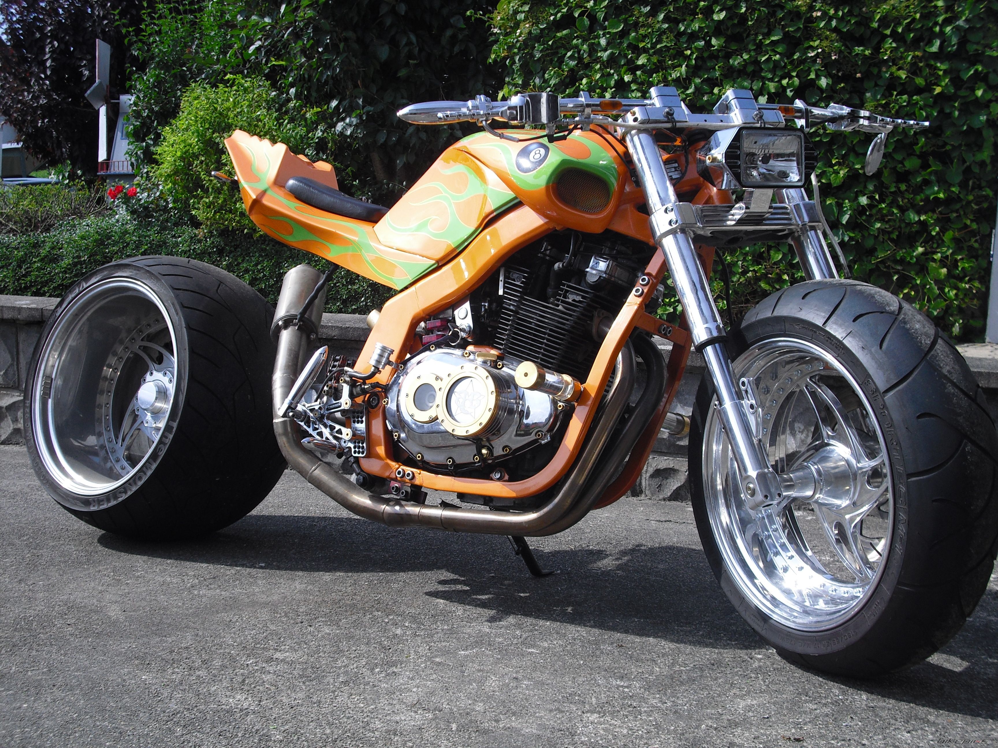 Bike Photo 2039038