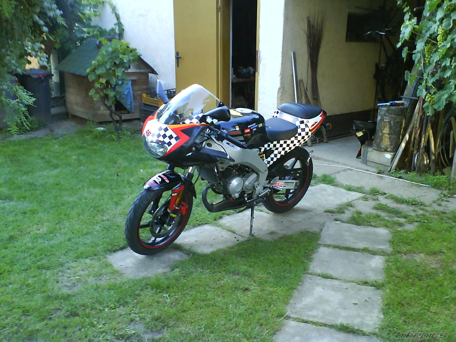 Photo 2039887