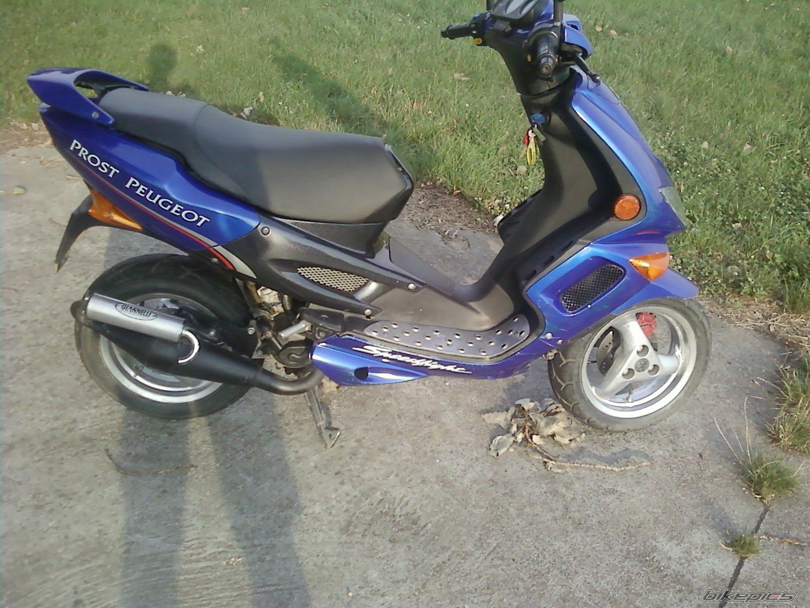 Photo 2040888