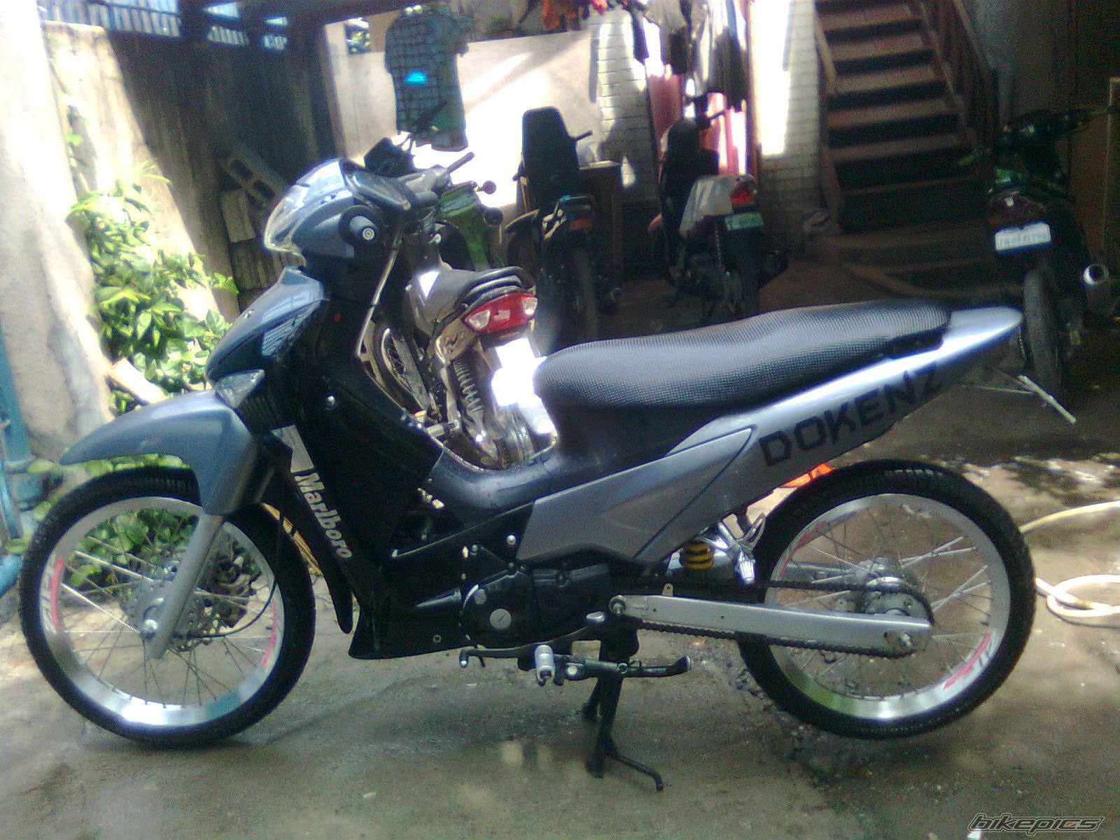 Photo 2041112