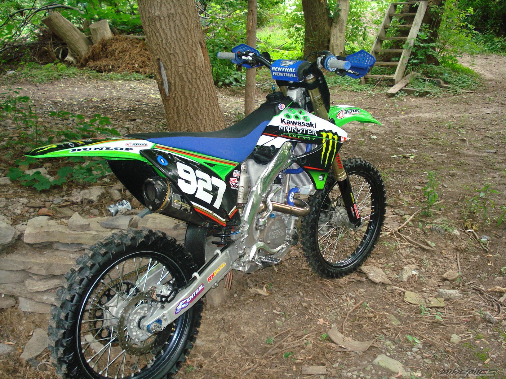 Photo 2042580